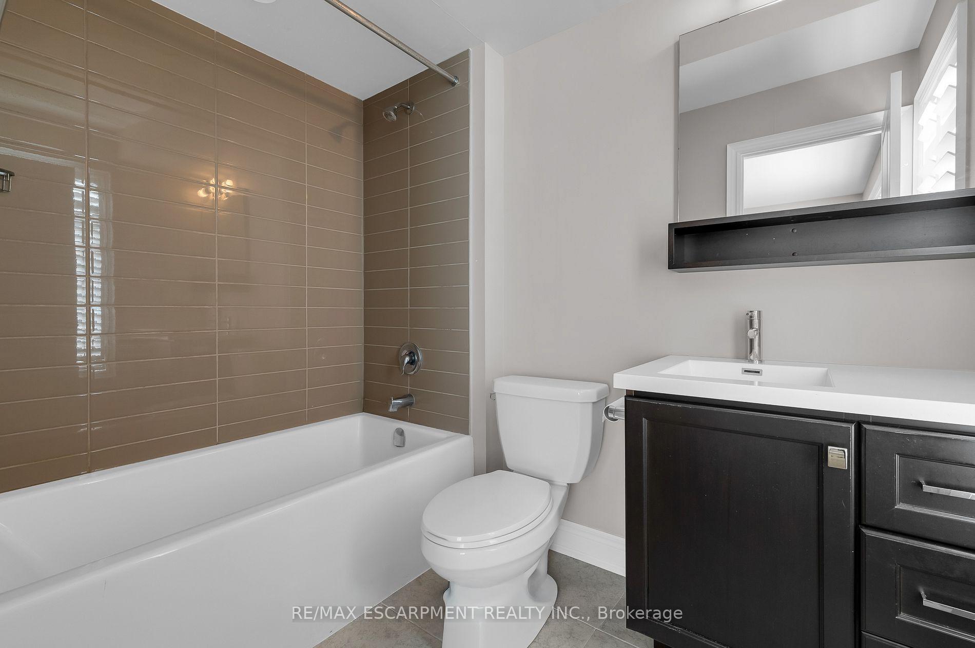 Photo 16 of 2 Waterview Lane, Grimsby, Grimsby Beach — HOMEH