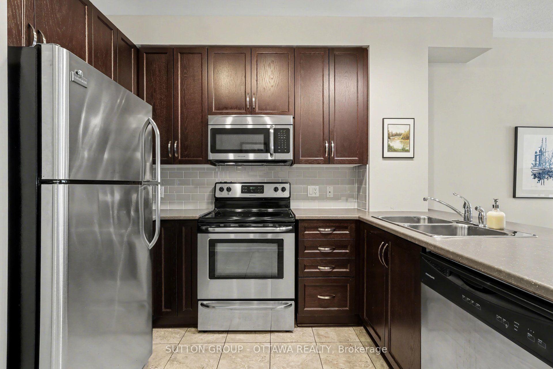 Photo 6 of Unit 36, 340 London Terrace, Ottawa, Manor Park — HOMEH