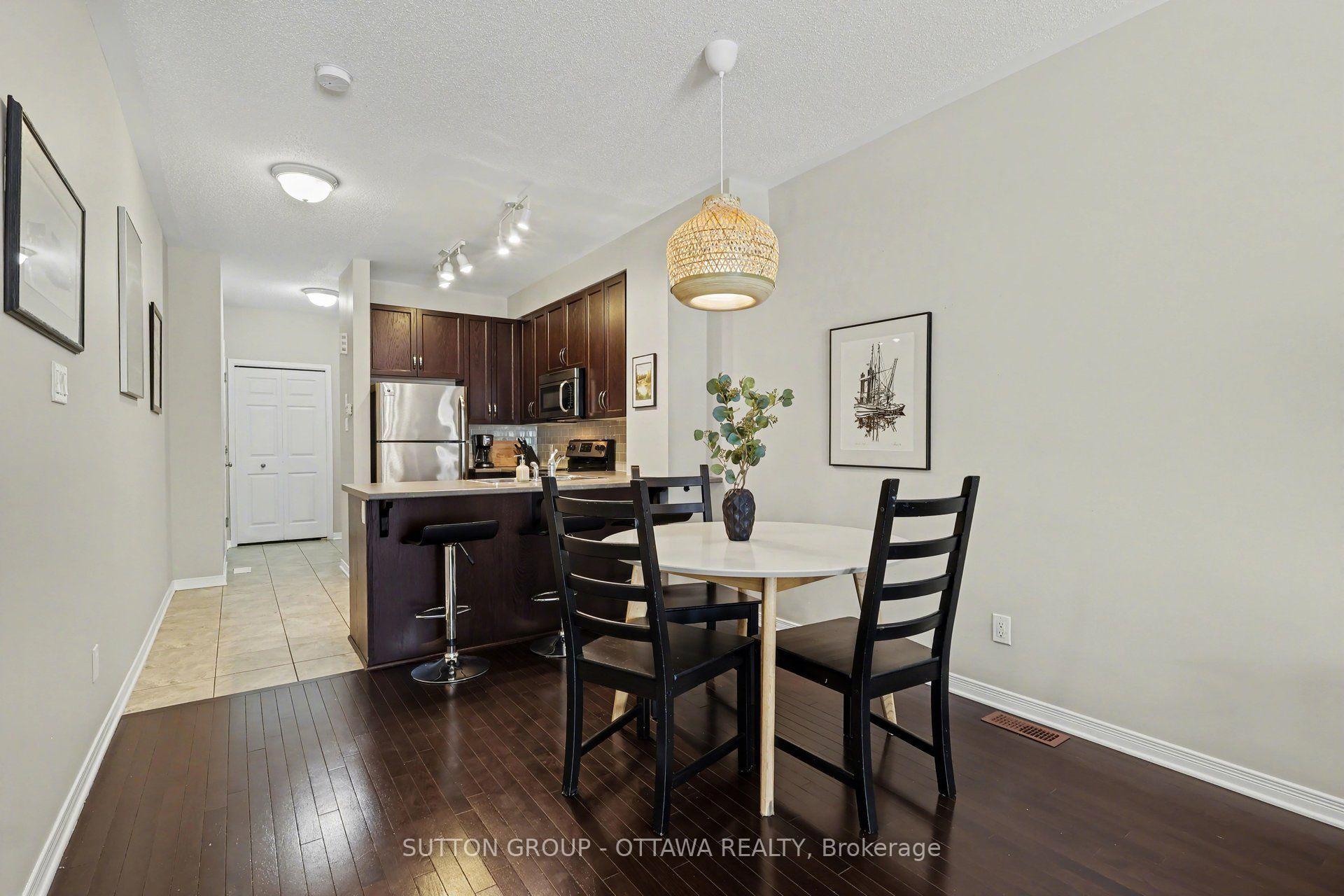 Photo 10 of Unit 36, 340 London Terrace, Ottawa, Manor Park — HOMEH