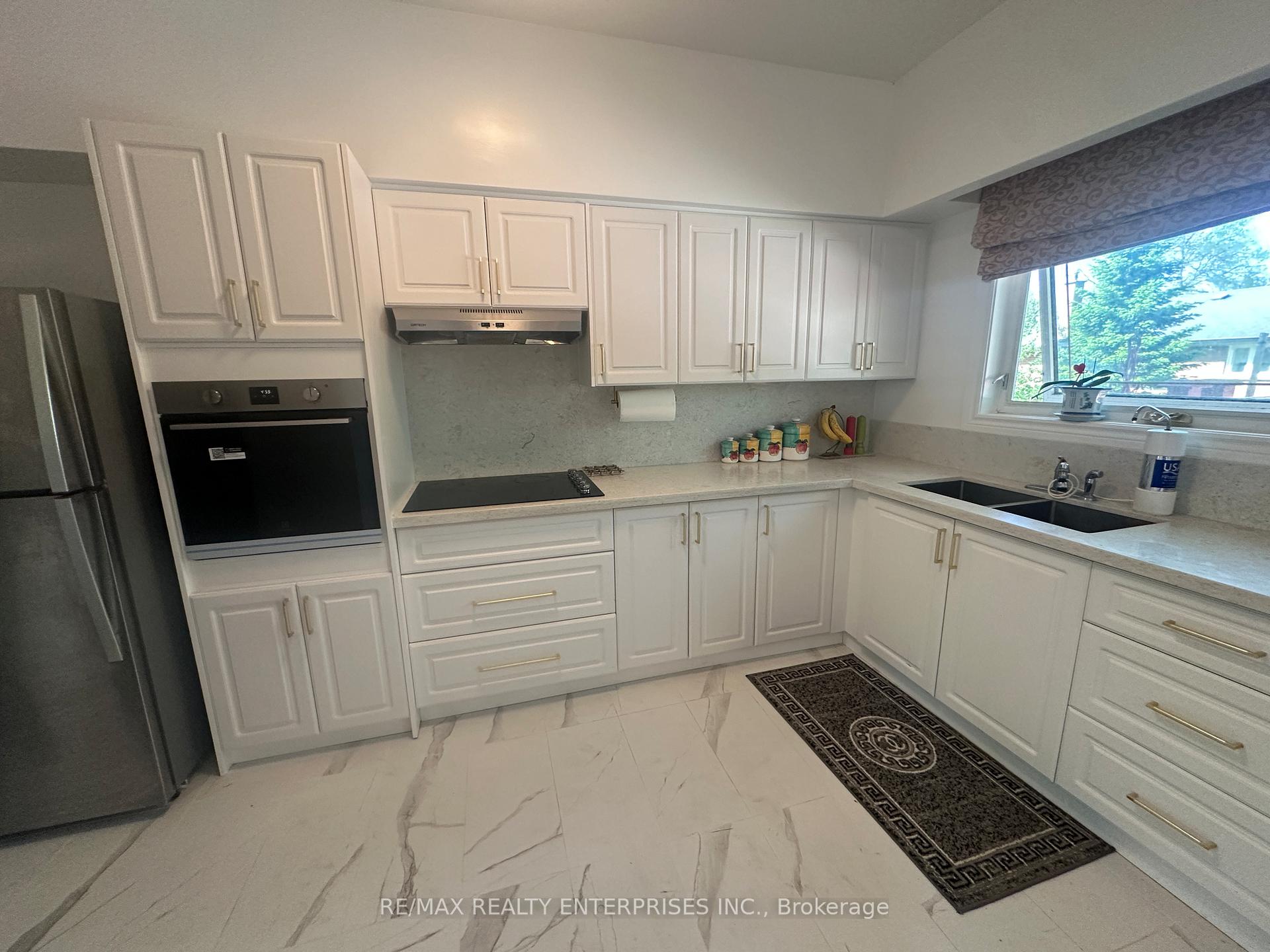 Photo 8 of 1571 Muir Road, Mississauga, Lakeview — HOMEH
