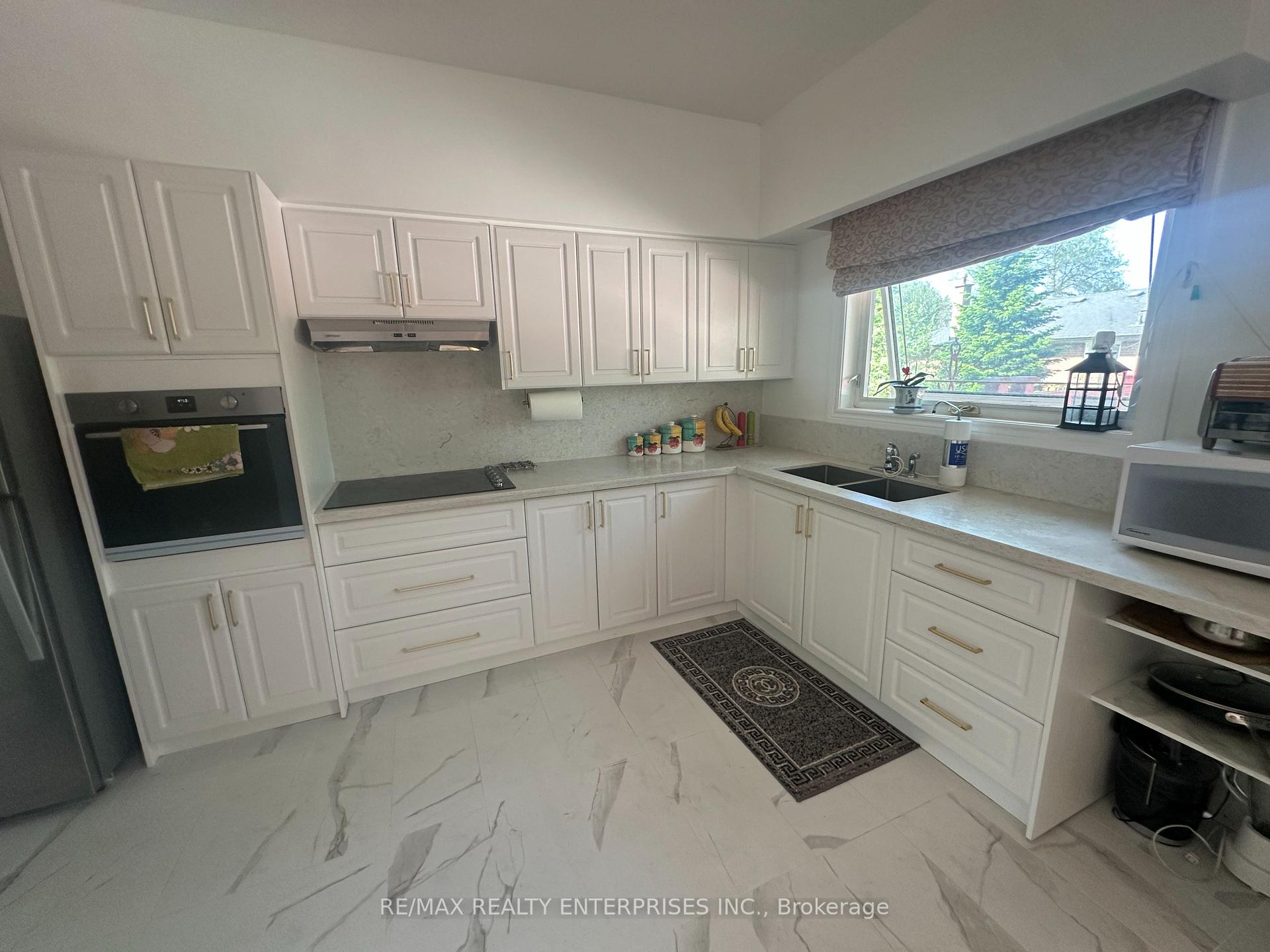 Photo 9 of 1571 Muir Road, Mississauga, Lakeview — HOMEH