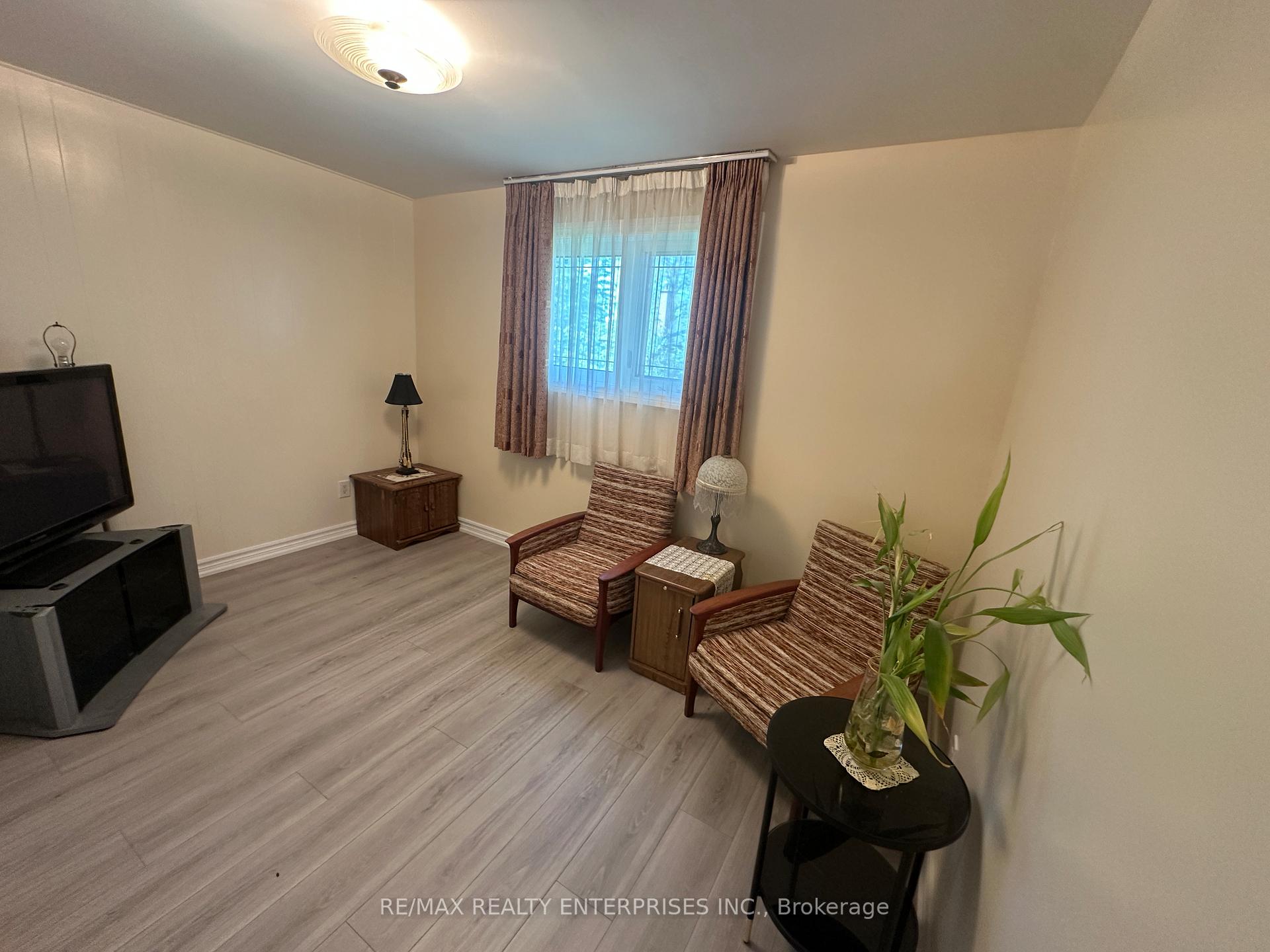 Photo 17 of 1571 Muir Road, Mississauga, Lakeview — HOMEH