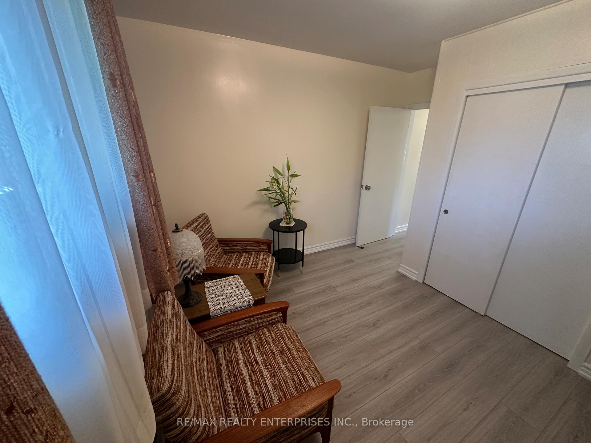 Photo 18 of 1571 Muir Road, Mississauga, Lakeview — HOMEH