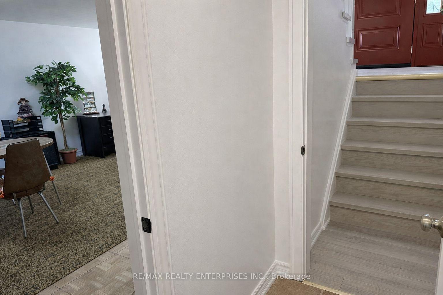 Photo 28 of 1571 Muir Road, Mississauga, Lakeview — HOMEH