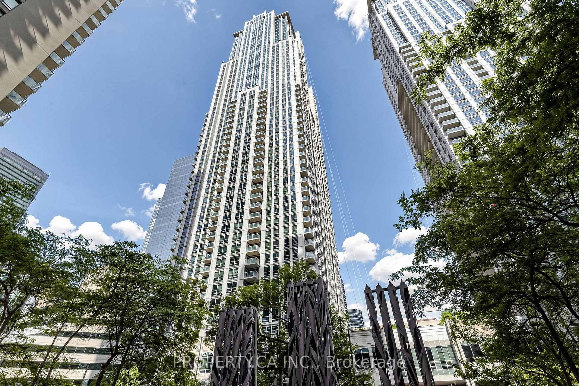 Front of Unit 1812, 763 Bay Street