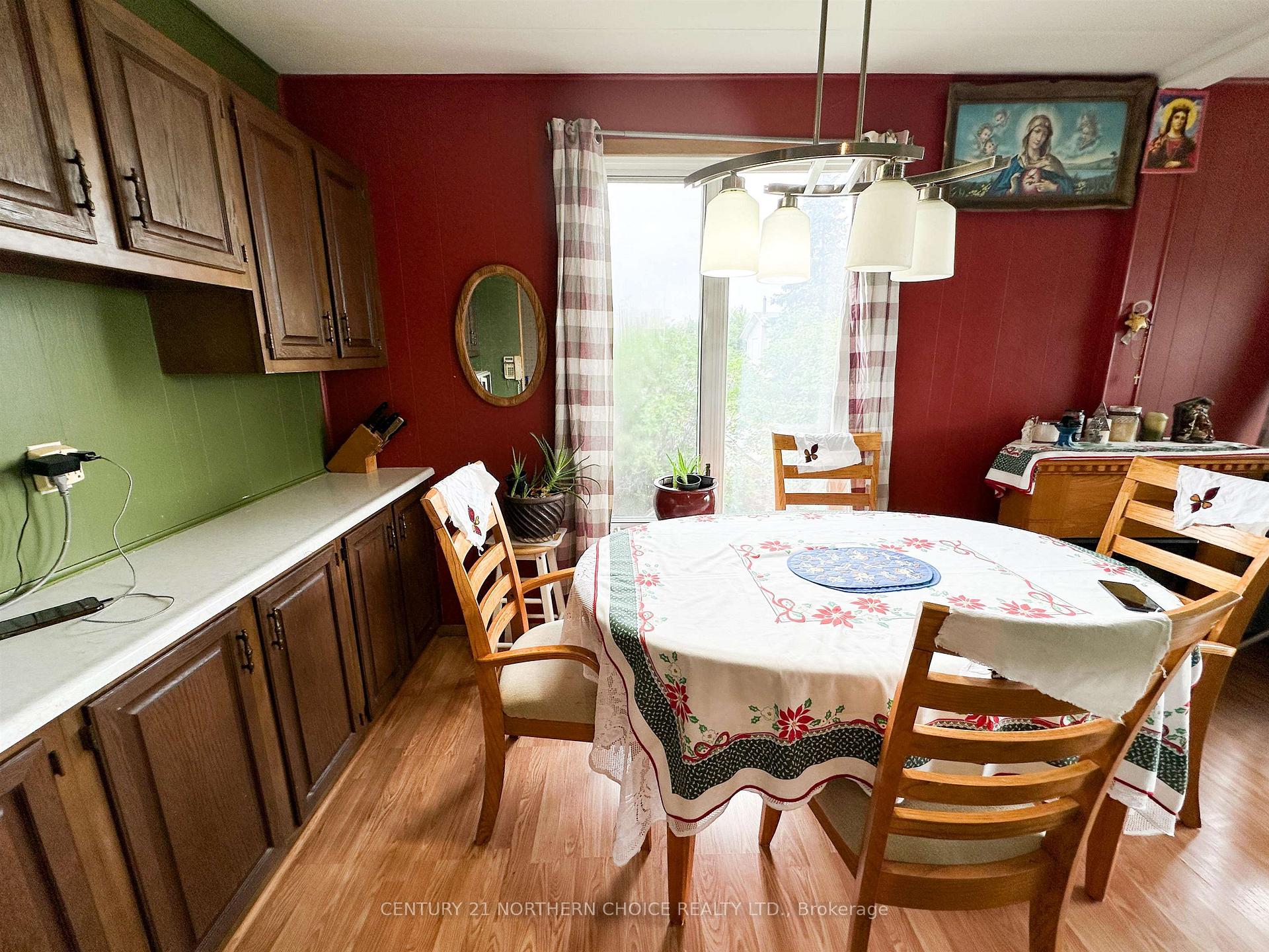 Photo 7 of 101 Detta Road, Red Lake — HOMEH