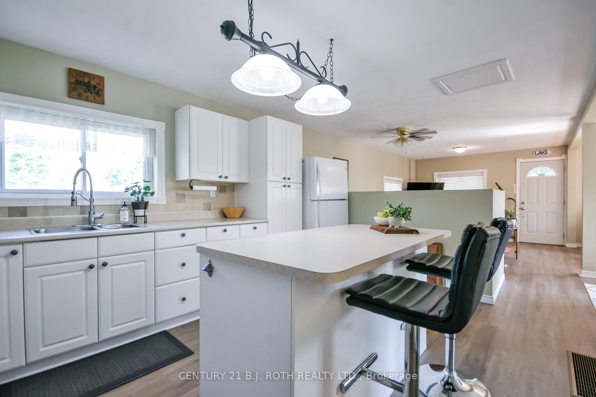 Photo 13 of 3448 Coronation Avenue, Severn, West Shore — HOMEH