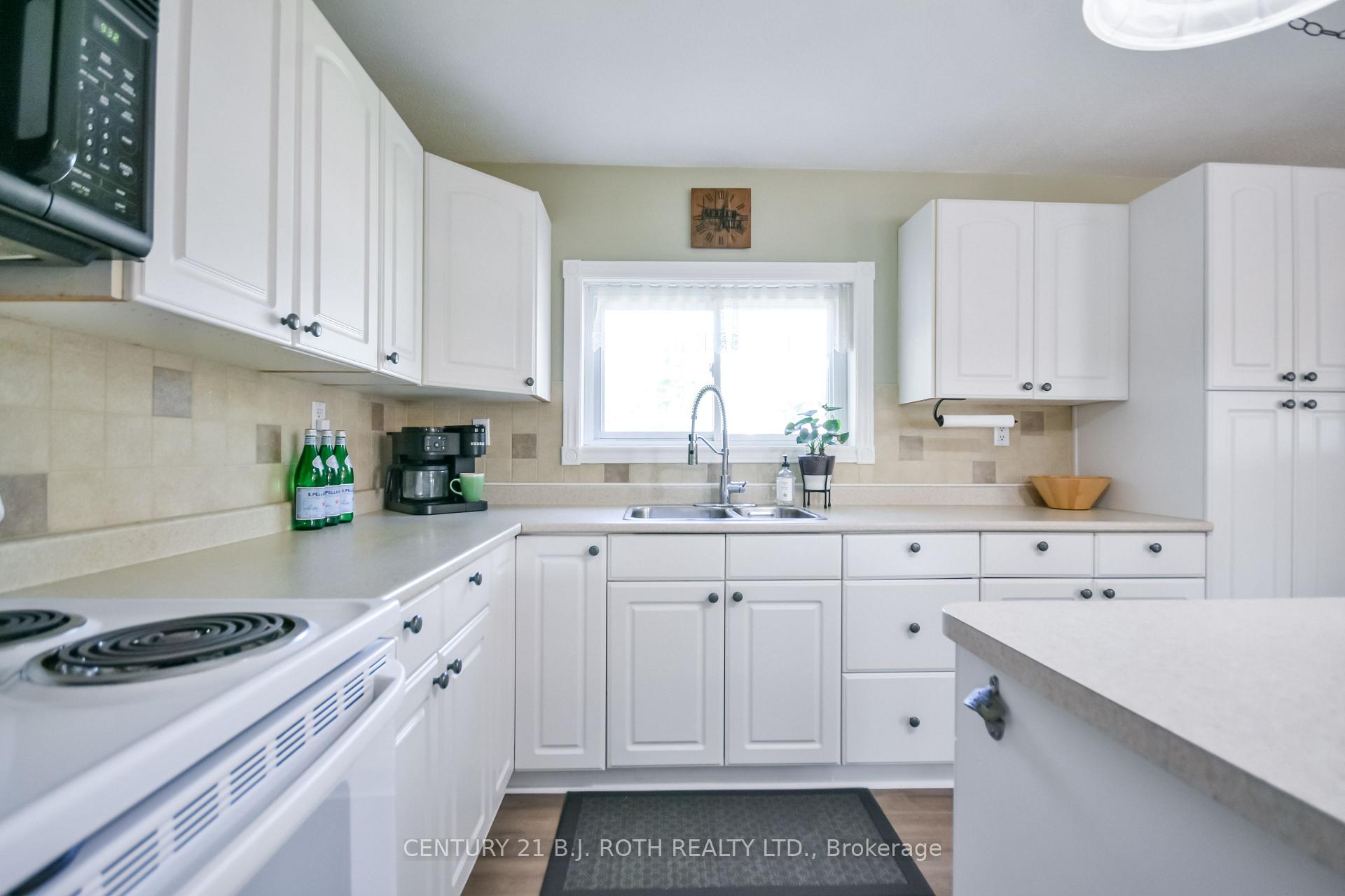Photo 14 of 3448 Coronation Avenue, Severn, West Shore — HOMEH