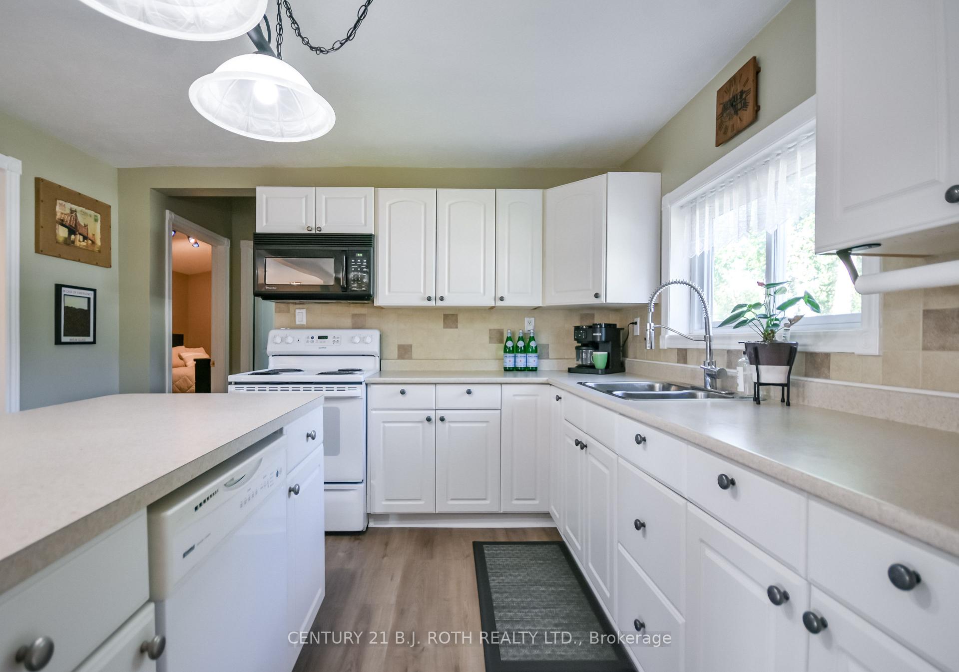 Photo 15 of 3448 Coronation Avenue, Severn, West Shore — HOMEH