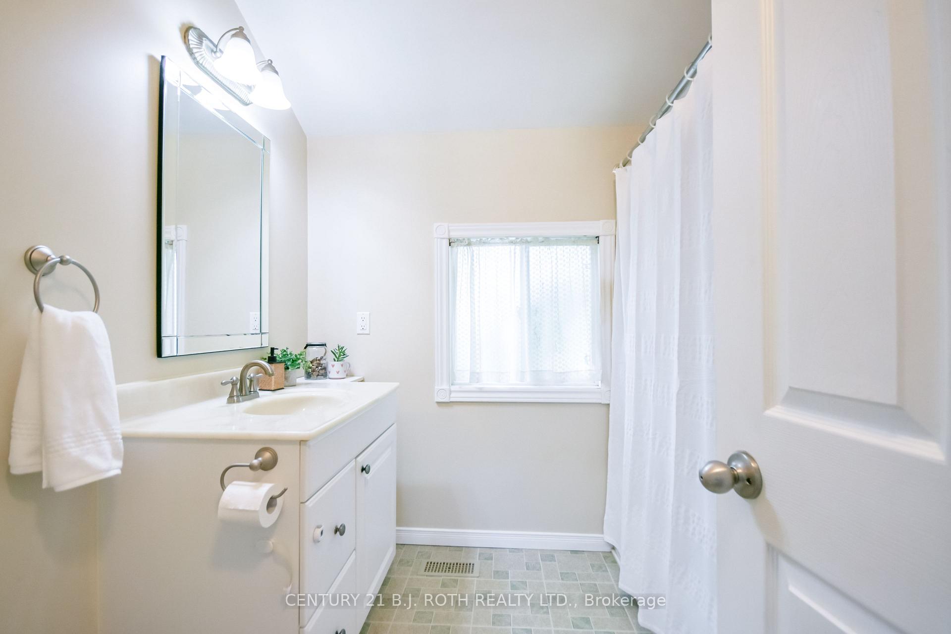 Photo 20 of 3448 Coronation Avenue, Severn, West Shore — HOMEH