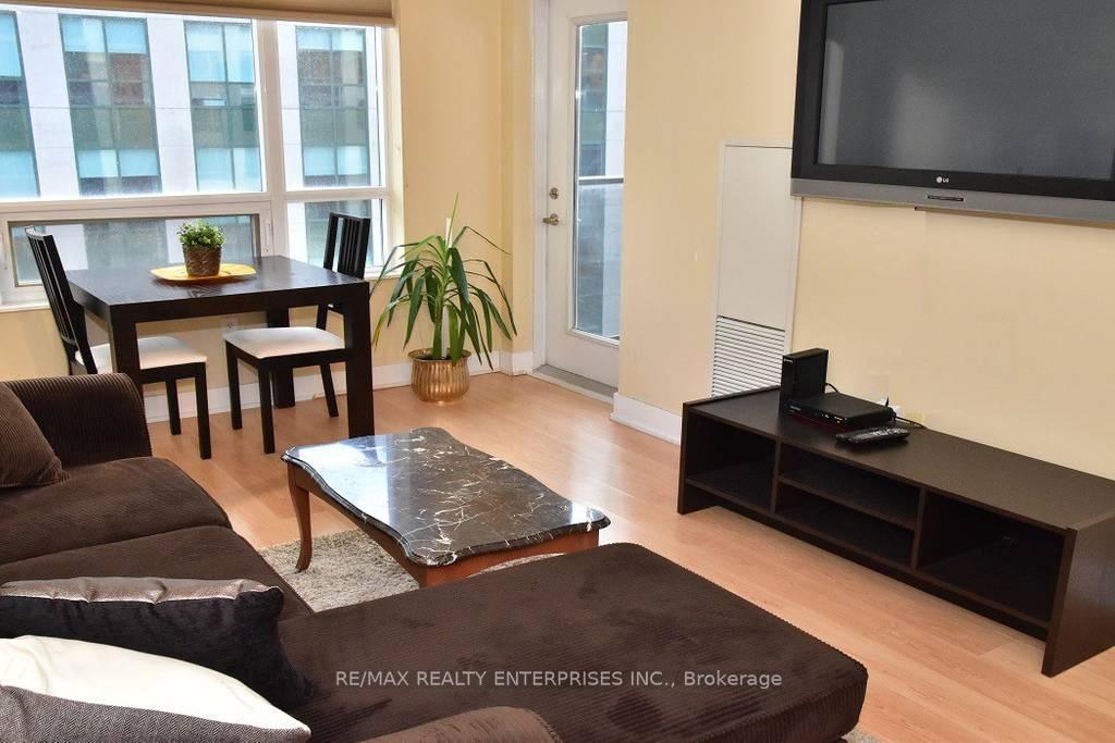 Photo 10 of Unit 1509, 20 Blue Jays Way, Toronto, Waterfront Communities — HOMEH