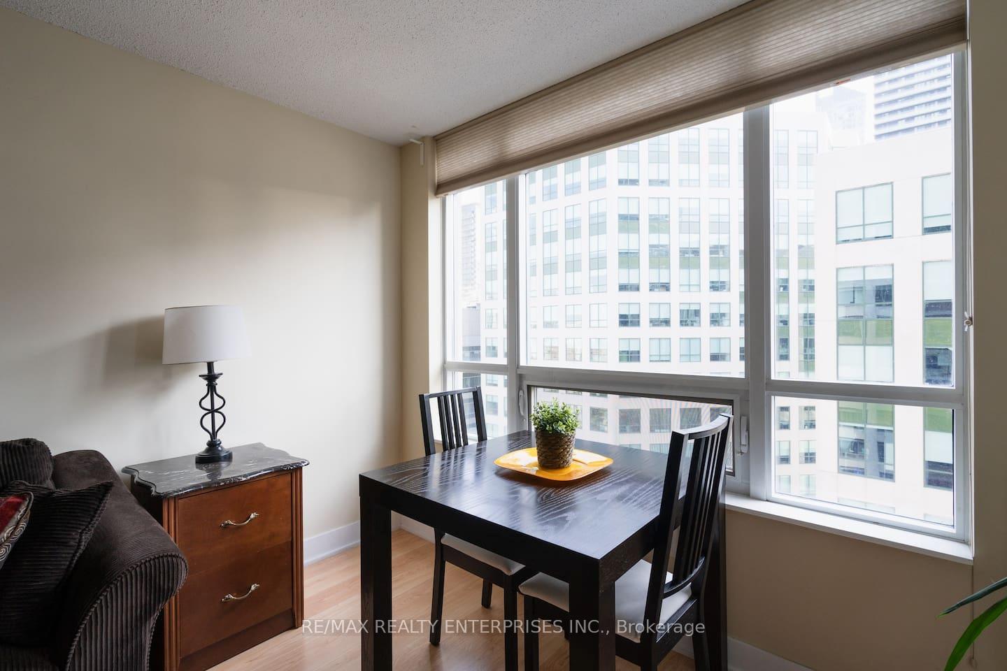 Photo 12 of Unit 1509, 20 Blue Jays Way, Toronto, Waterfront Communities — HOMEH