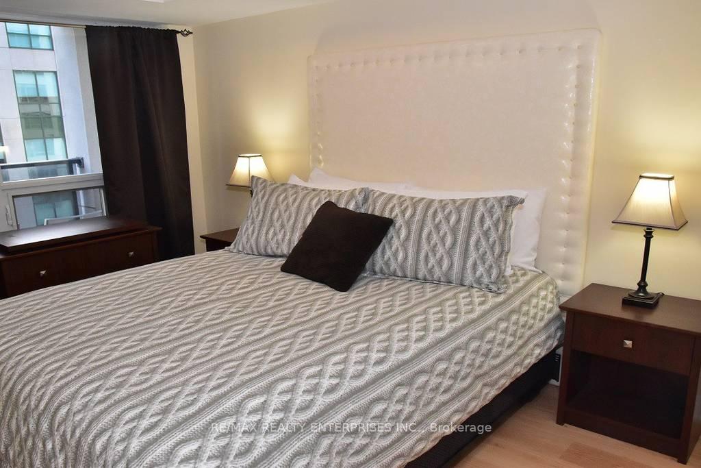 Photo 16 of Unit 1509, 20 Blue Jays Way, Toronto, Waterfront Communities — HOMEH