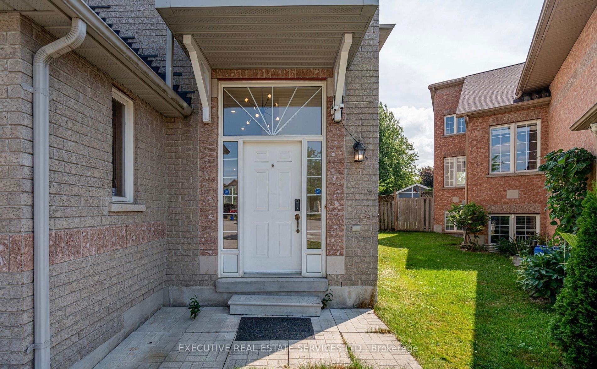 Photo 2 of 25 Dreamcrest Court, Whitby, Pringle Creek — HOMEH