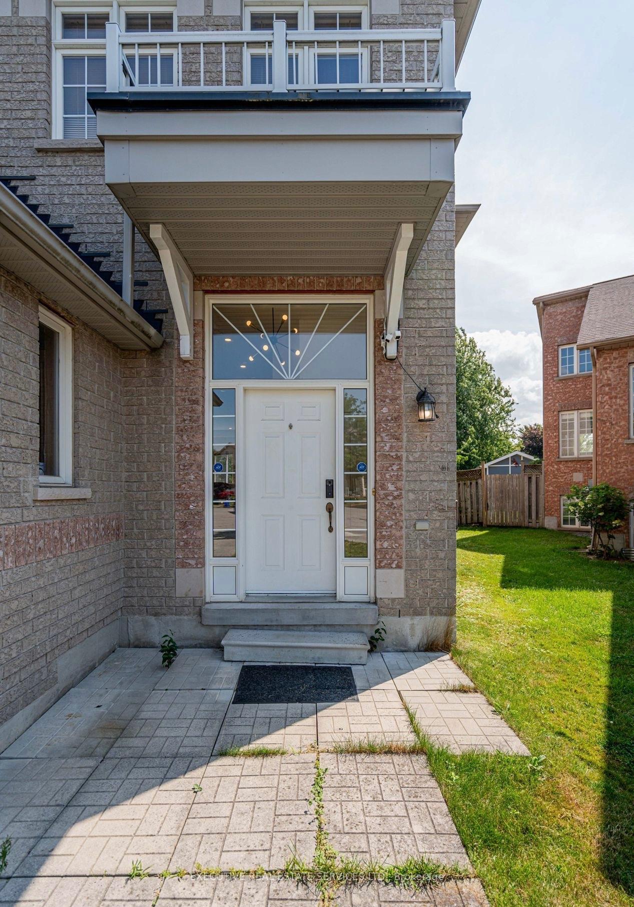 Photo 3 of 25 Dreamcrest Court, Whitby, Pringle Creek — HOMEH