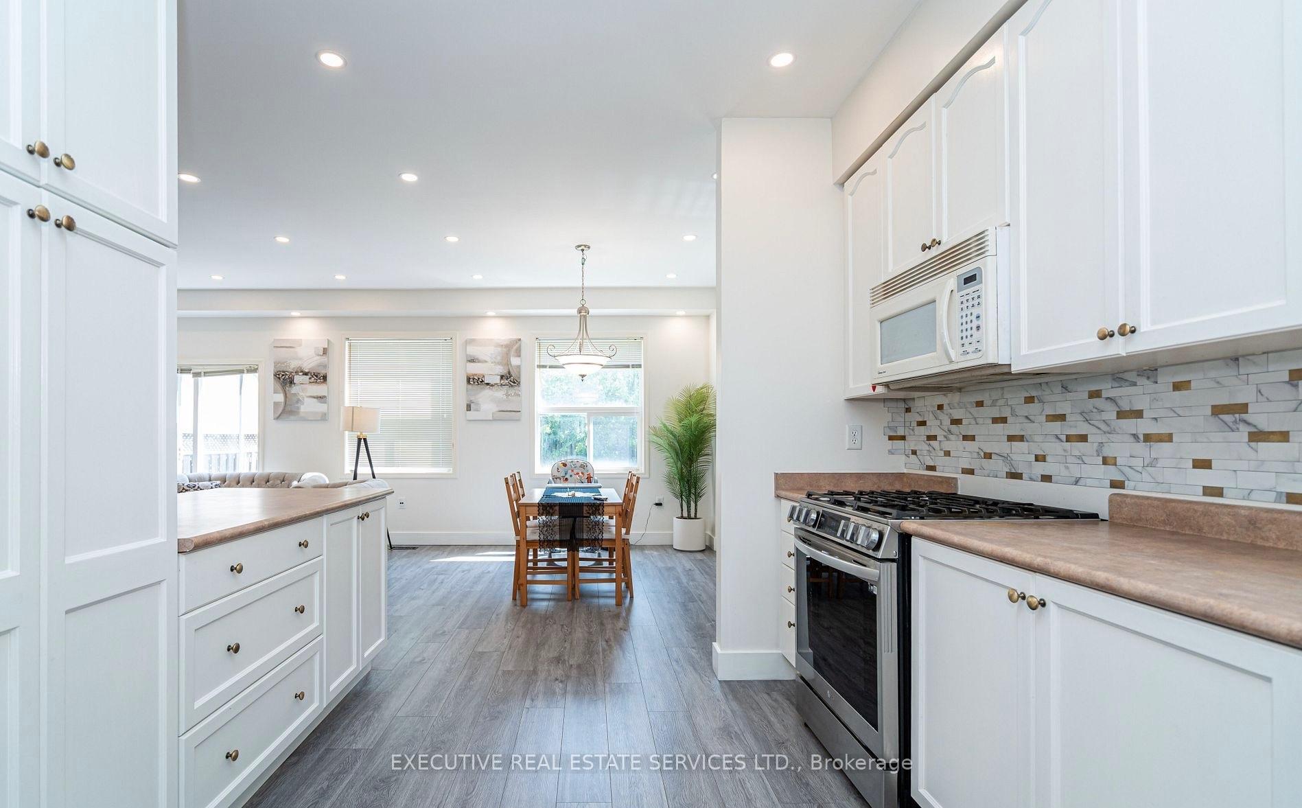 Photo 18 of 25 Dreamcrest Court, Whitby, Pringle Creek — HOMEH