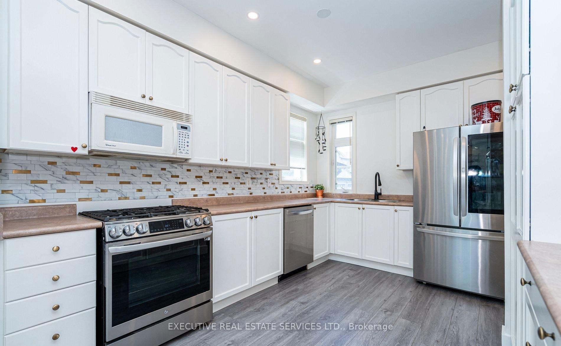 Photo 20 of 25 Dreamcrest Court, Whitby, Pringle Creek — HOMEH