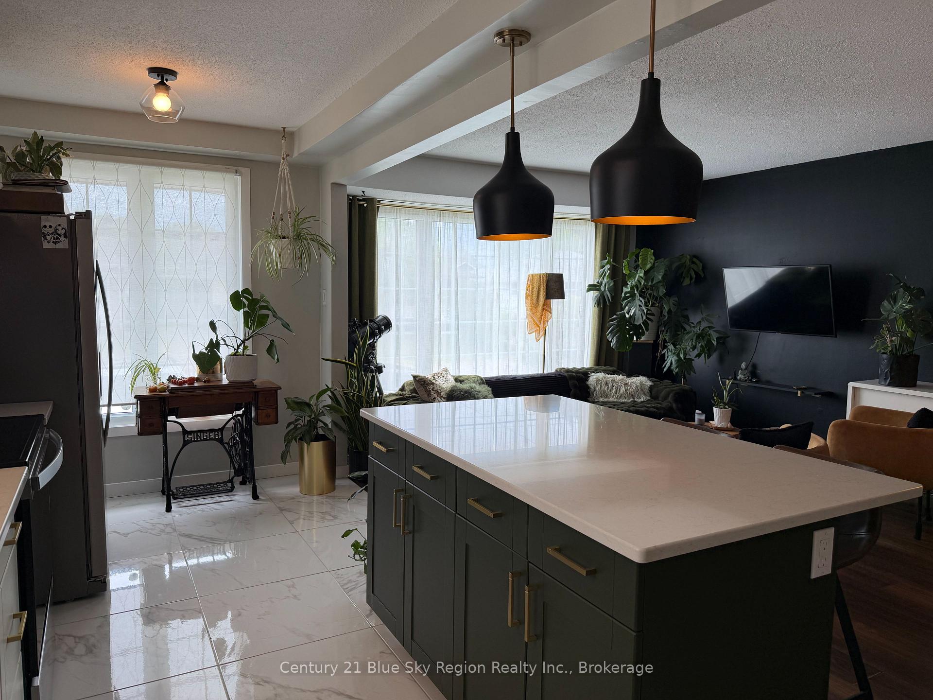 Photo 3 of 40 Charlton Crescent, North Bay, Ferris — HOMEH