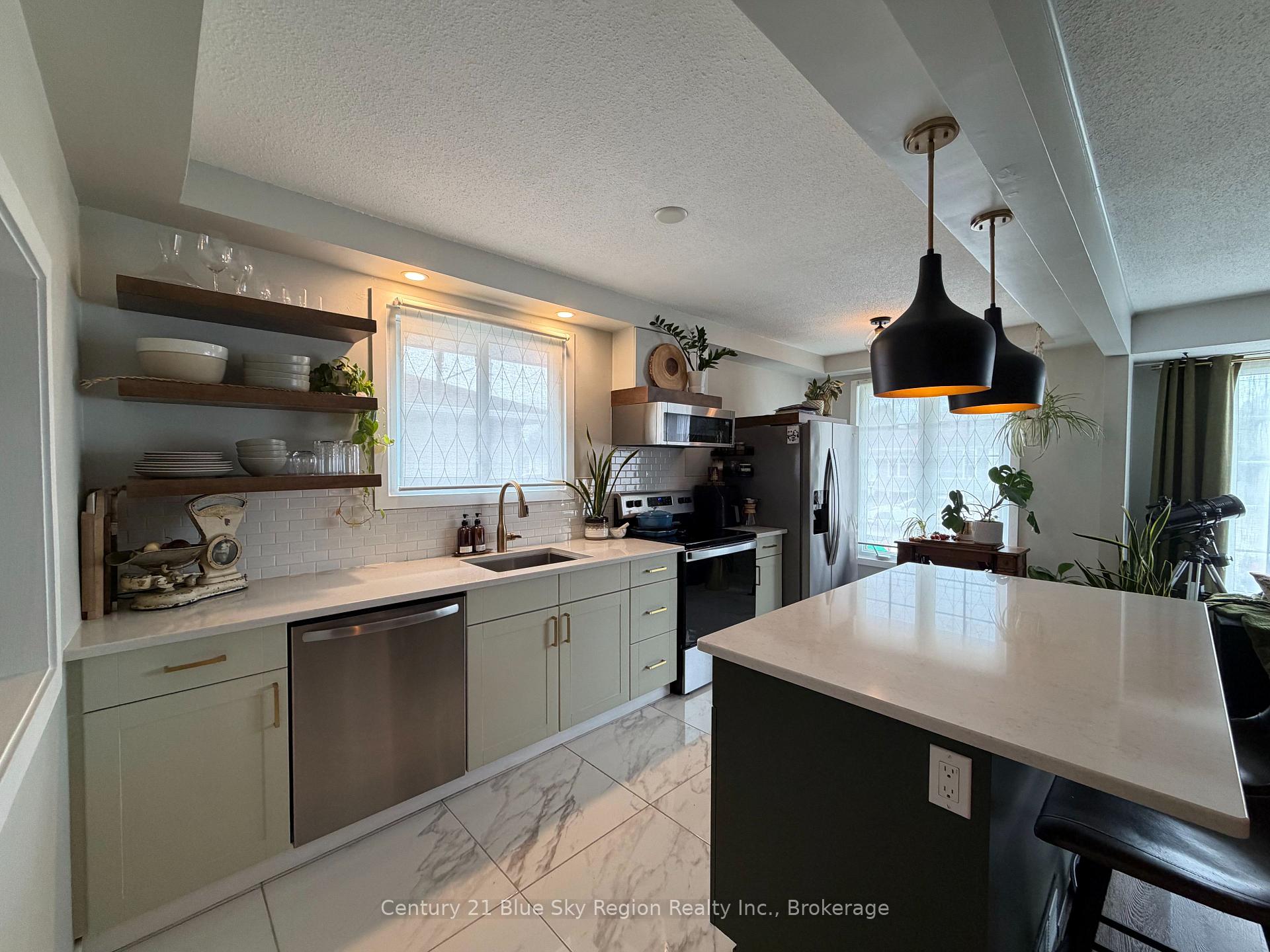 Photo 6 of 40 Charlton Crescent, North Bay, Ferris — HOMEH