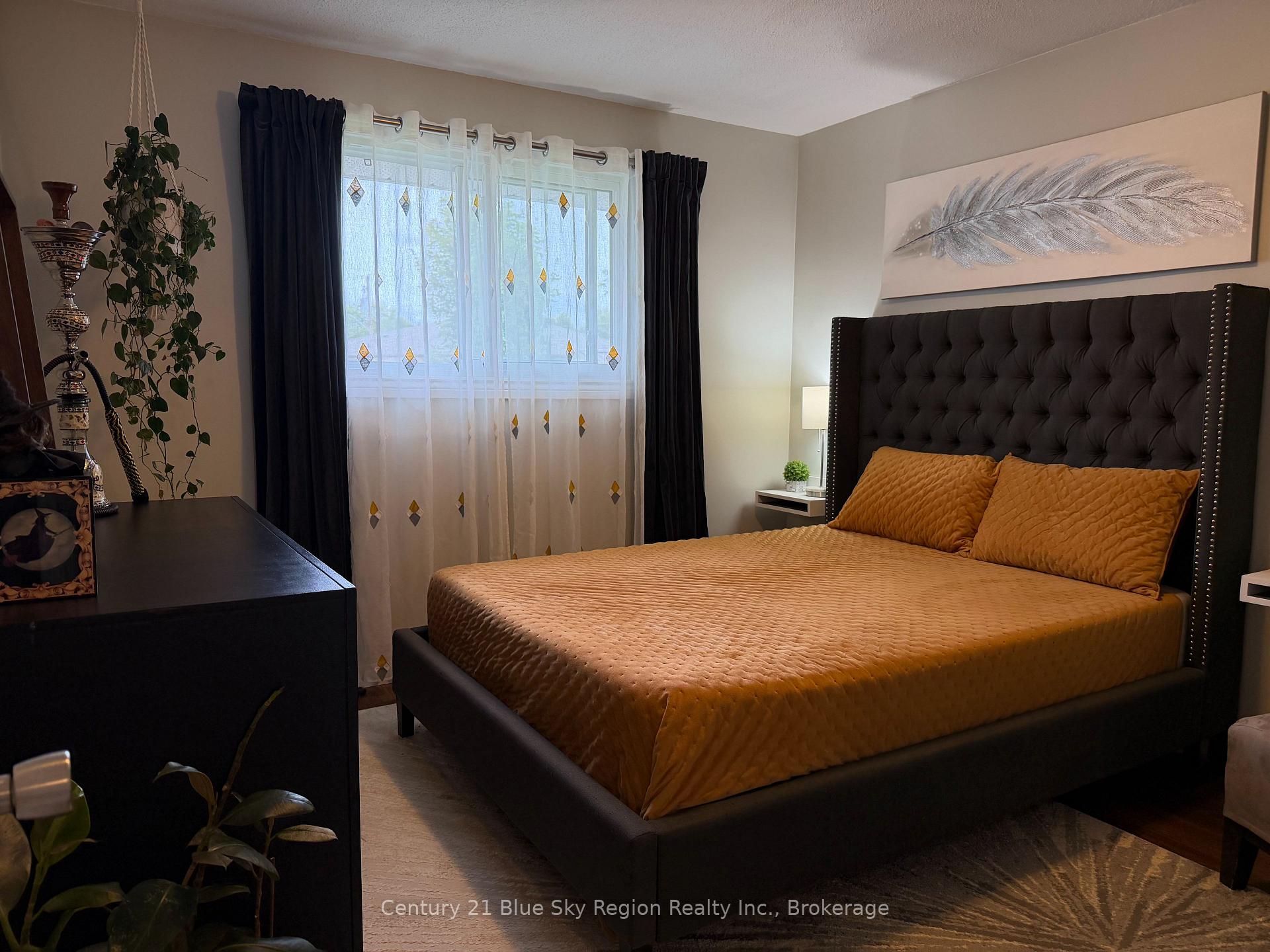 Photo 15 of 40 Charlton Crescent, North Bay, Ferris — HOMEH