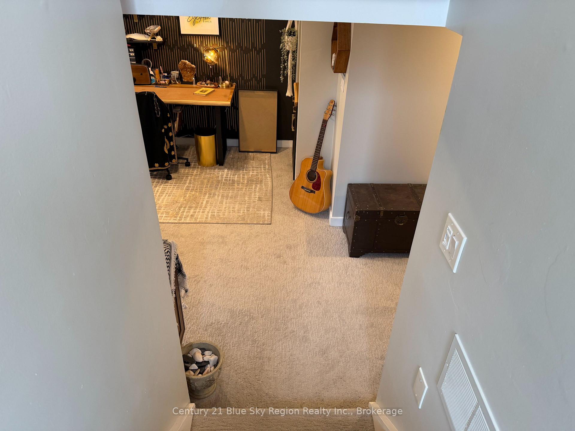 Photo 17 of 40 Charlton Crescent, North Bay, Ferris — HOMEH