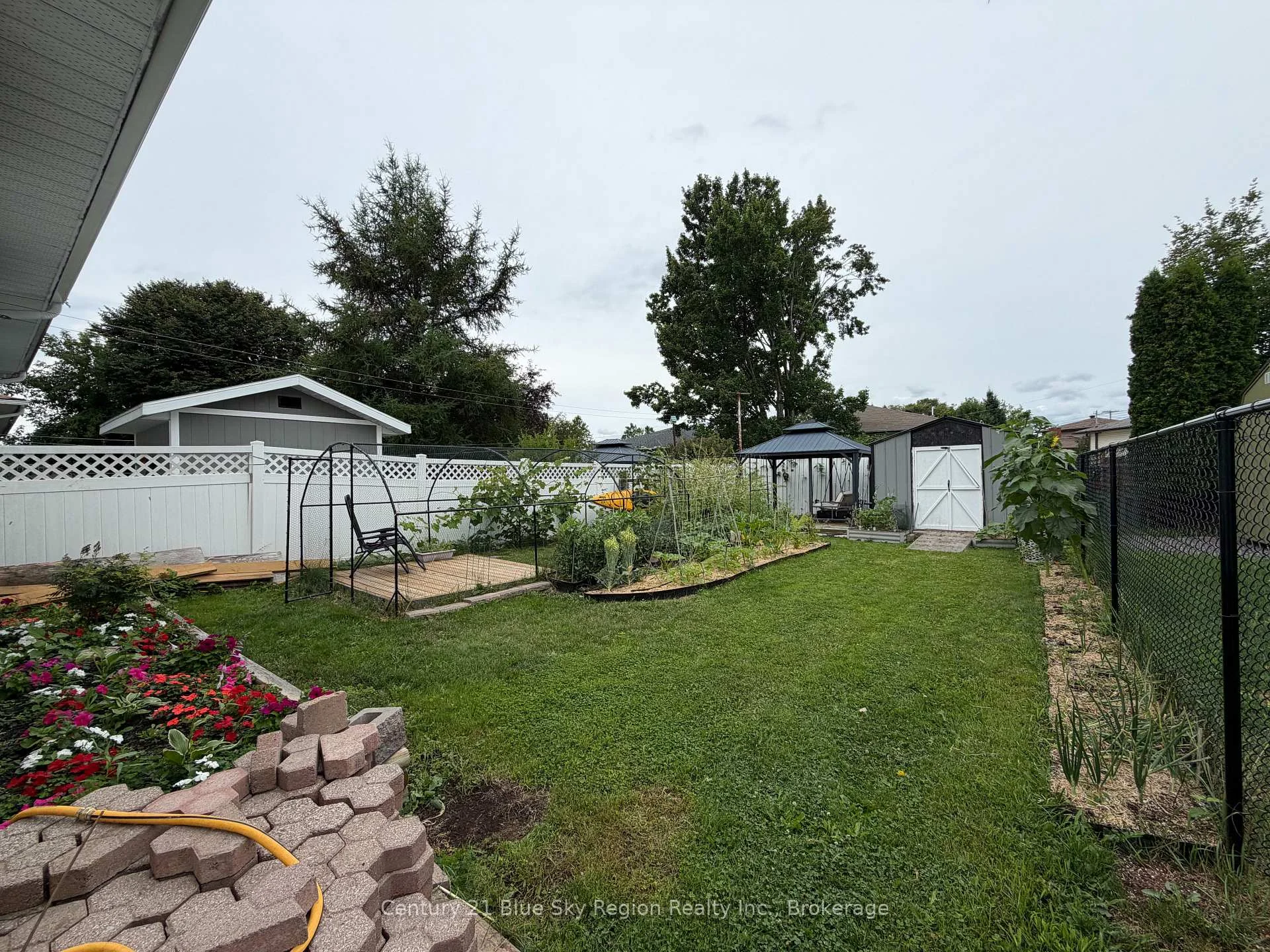 Photo 26 of 40 Charlton Crescent, North Bay, Ferris — HOMEH