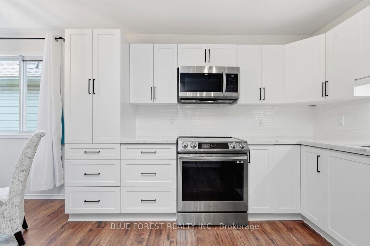 Photo 16 of 1406 Aspenridge Crescent, London, East A — HOMEH
