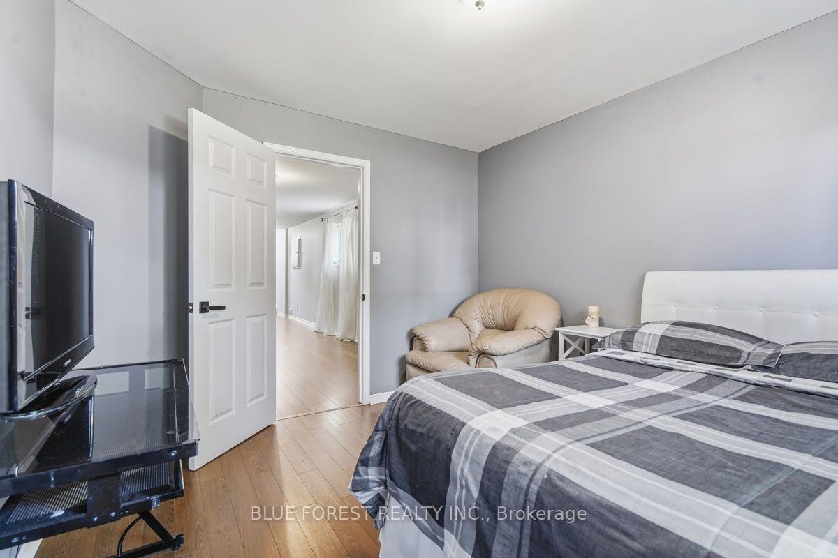 Photo 35 of 1406 Aspenridge Crescent, London, East A — HOMEH