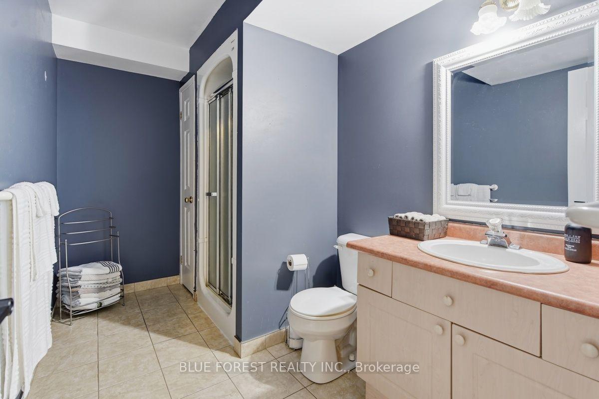 Photo 36 of 1406 Aspenridge Crescent, London, East A — HOMEH