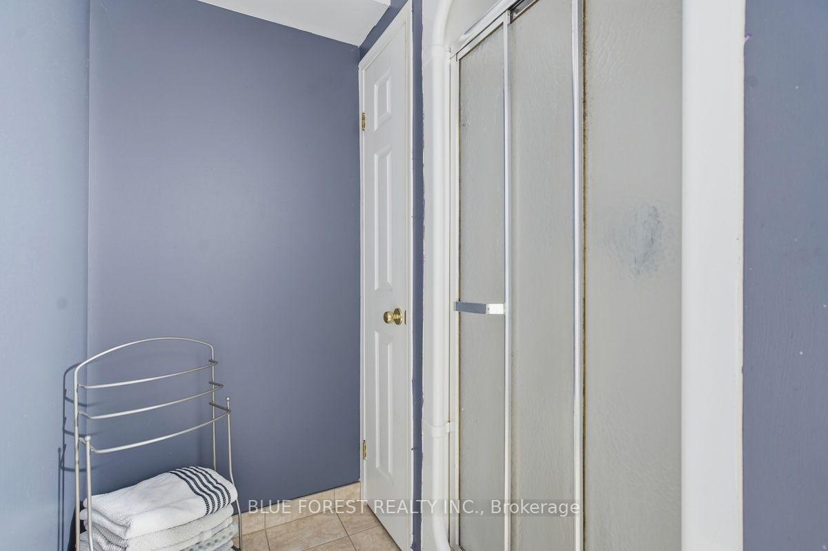 Photo 37 of 1406 Aspenridge Crescent, London, East A — HOMEH