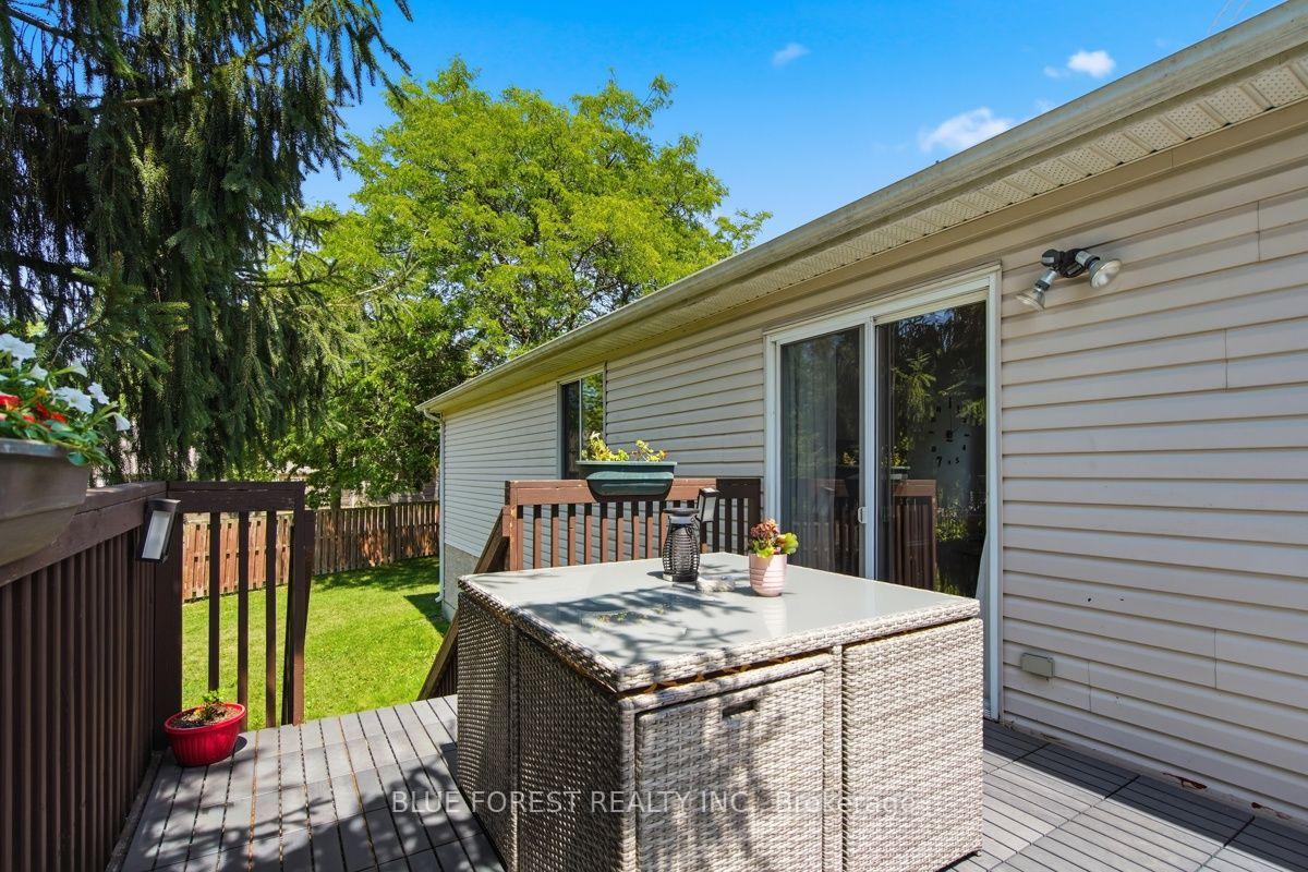 Photo 40 of 1406 Aspenridge Crescent, London, East A — HOMEH