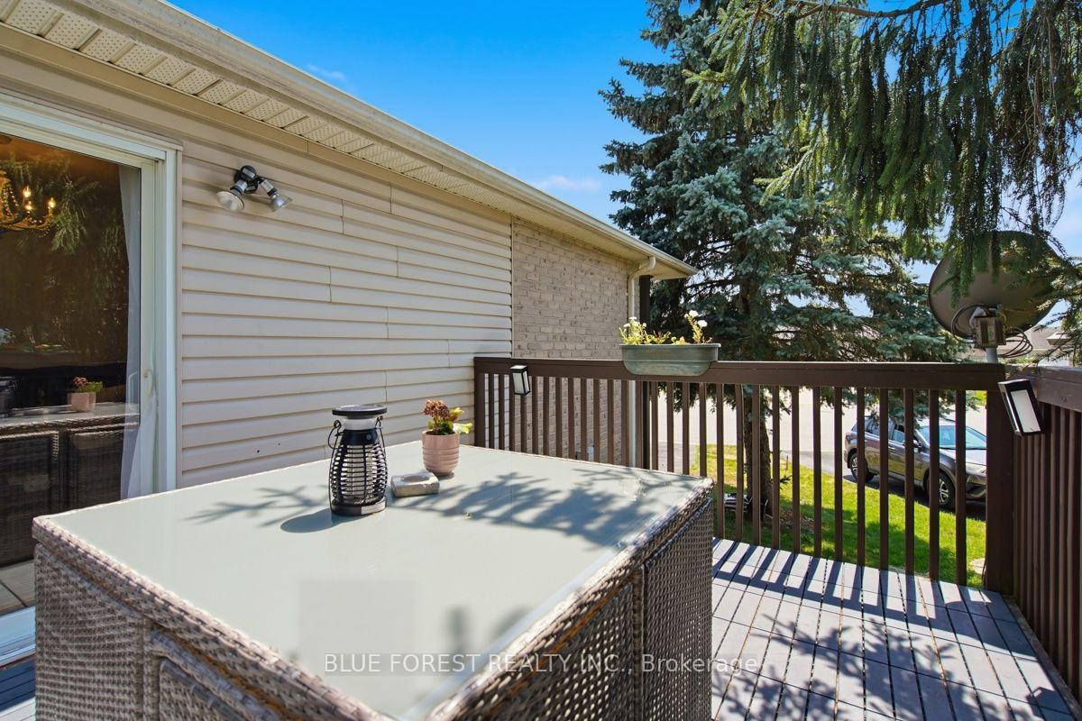 Photo 41 of 1406 Aspenridge Crescent, London, East A — HOMEH