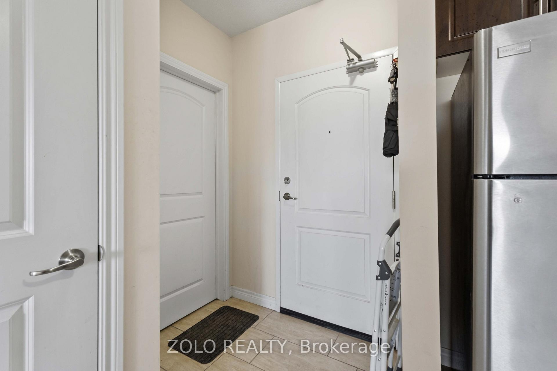 Photo 4 of Unit 304, 886 Golf Links Road, Hamilton, Meadowlands — HOMEH