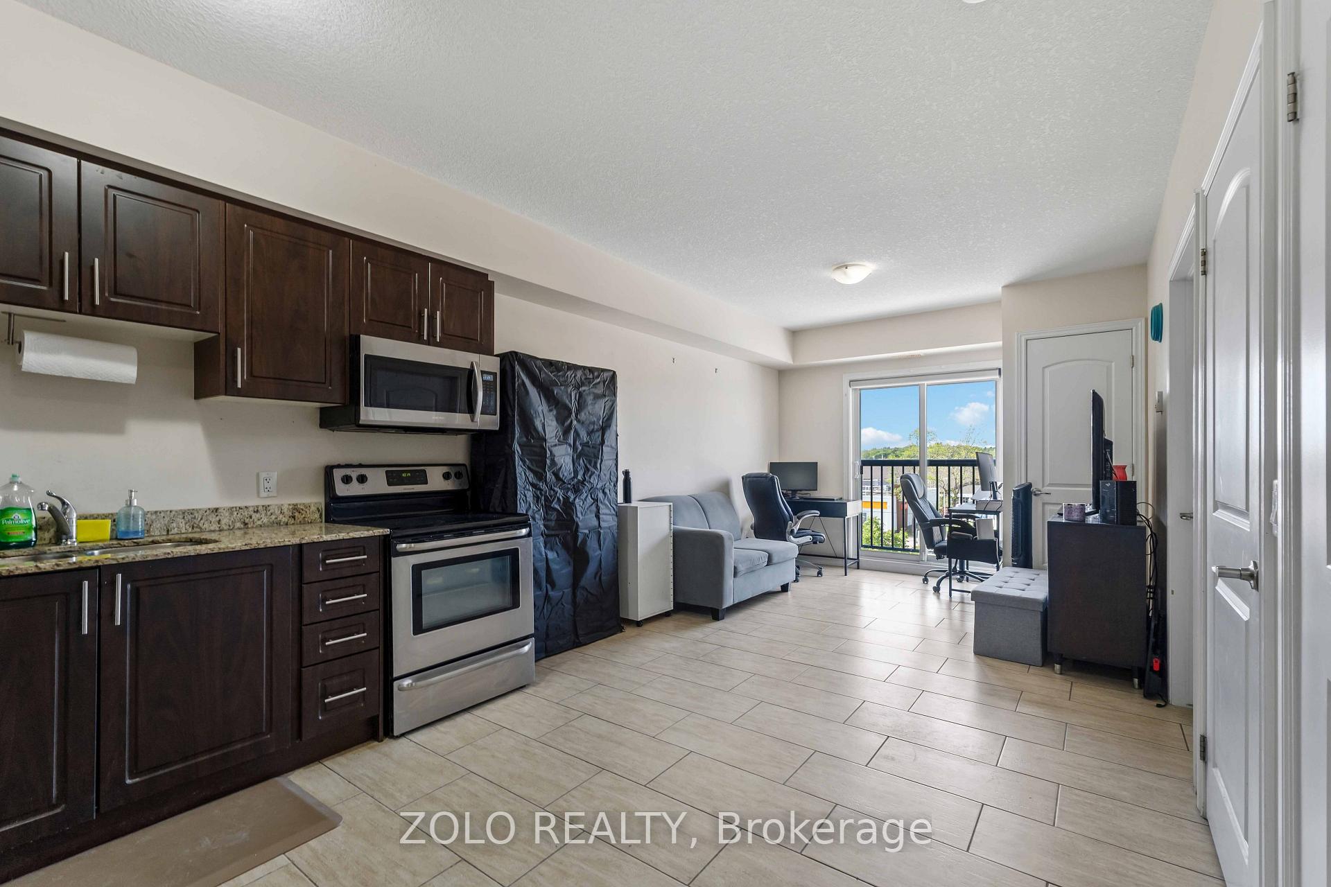 Photo 5 of Unit 304, 886 Golf Links Road, Hamilton, Meadowlands — HOMEH