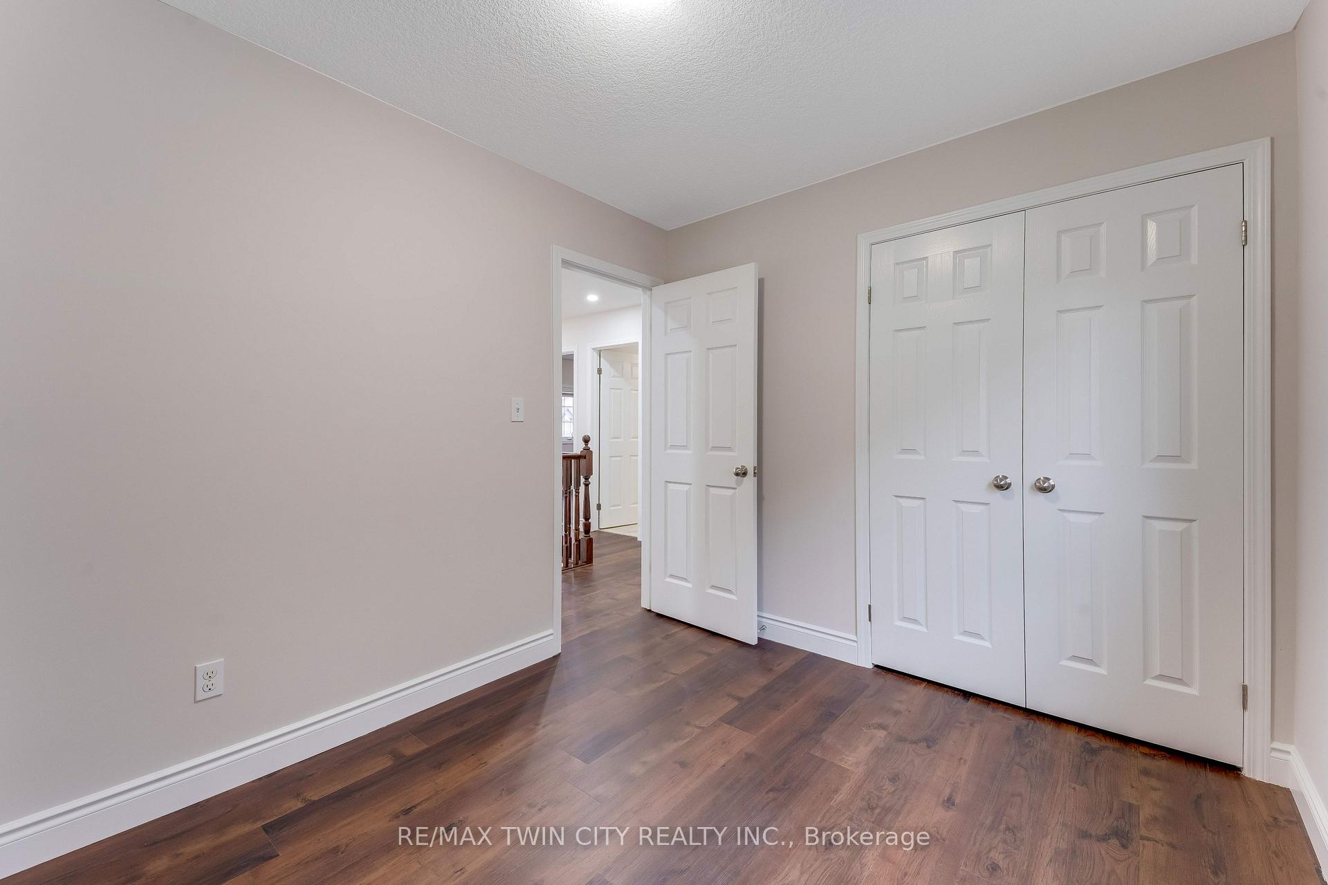 Photo 16 of 1263 Countrystone Drive, Kitchener, Highland West — HOMEH