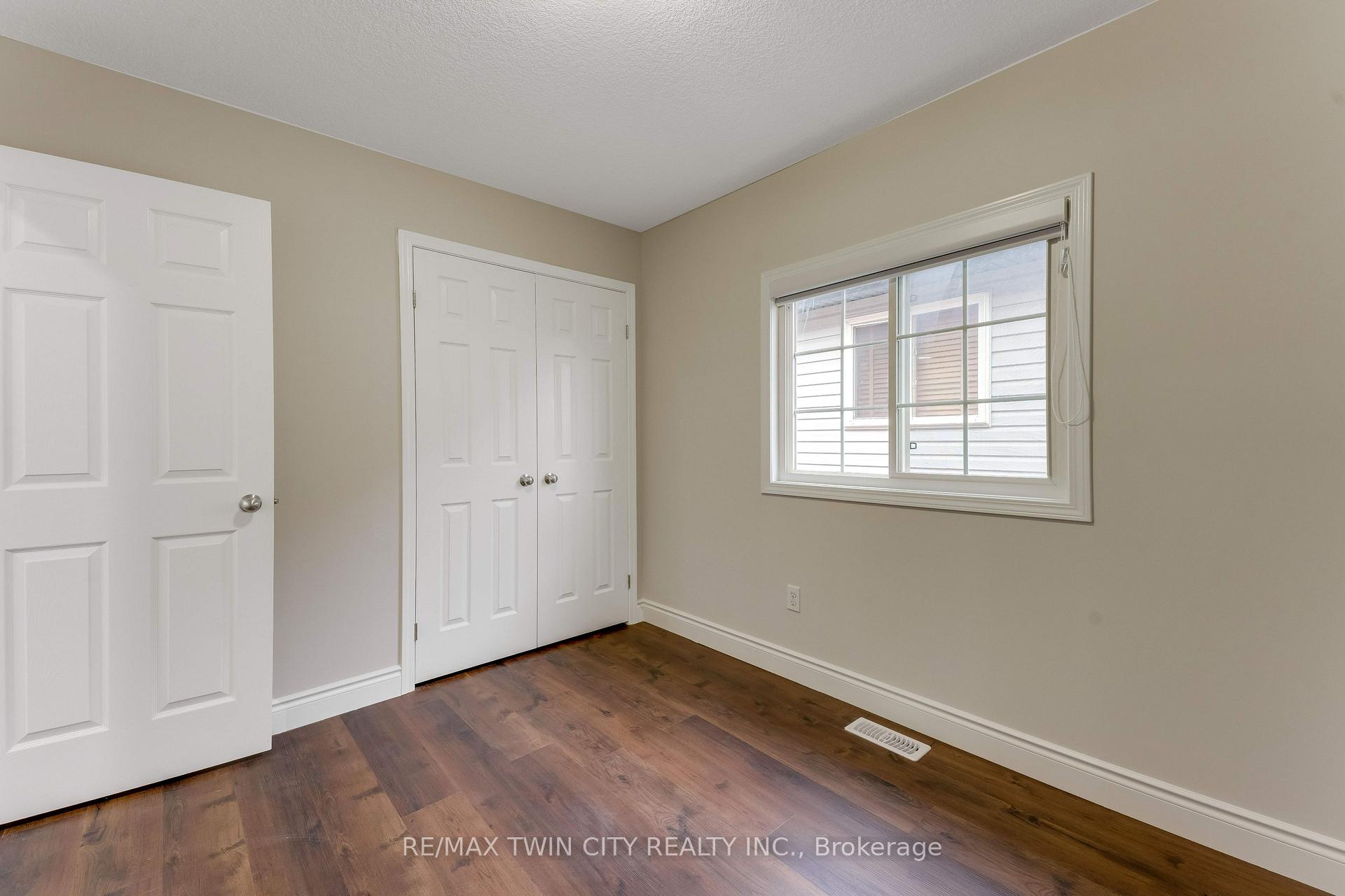 Photo 18 of 1263 Countrystone Drive, Kitchener, Highland West — HOMEH