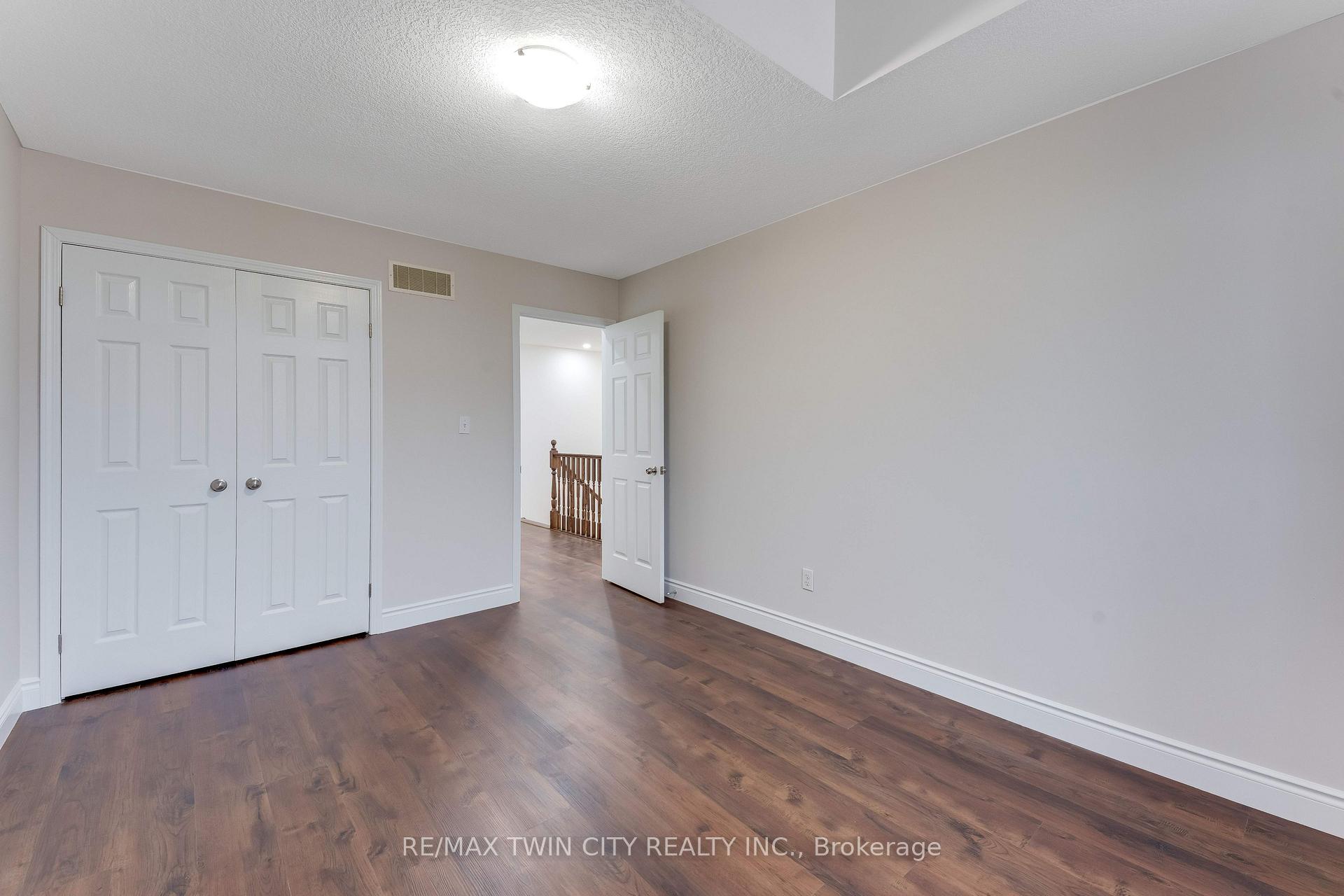 Photo 20 of 1263 Countrystone Drive, Kitchener, Highland West — HOMEH