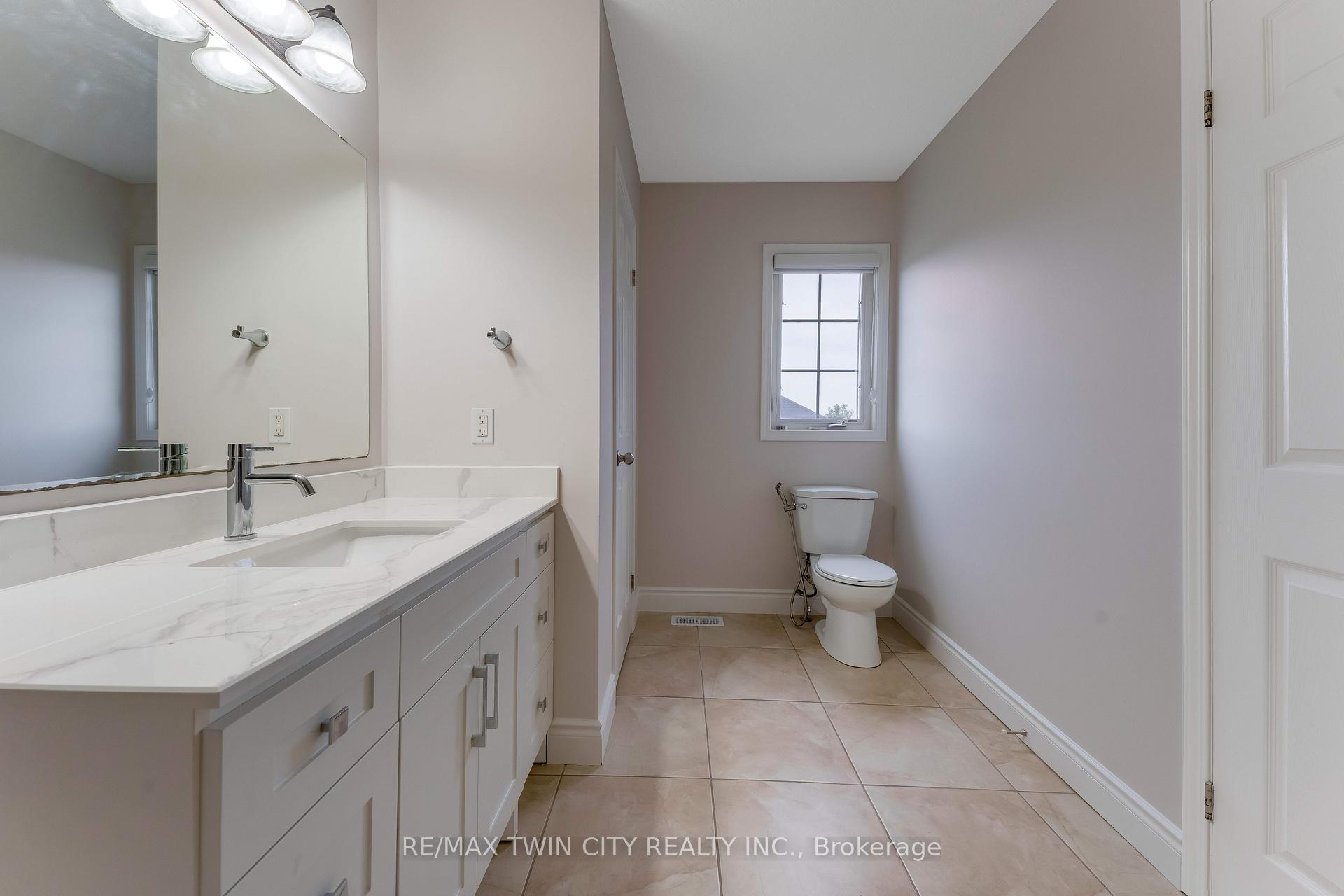 Photo 27 of 1263 Countrystone Drive, Kitchener, Highland West — HOMEH