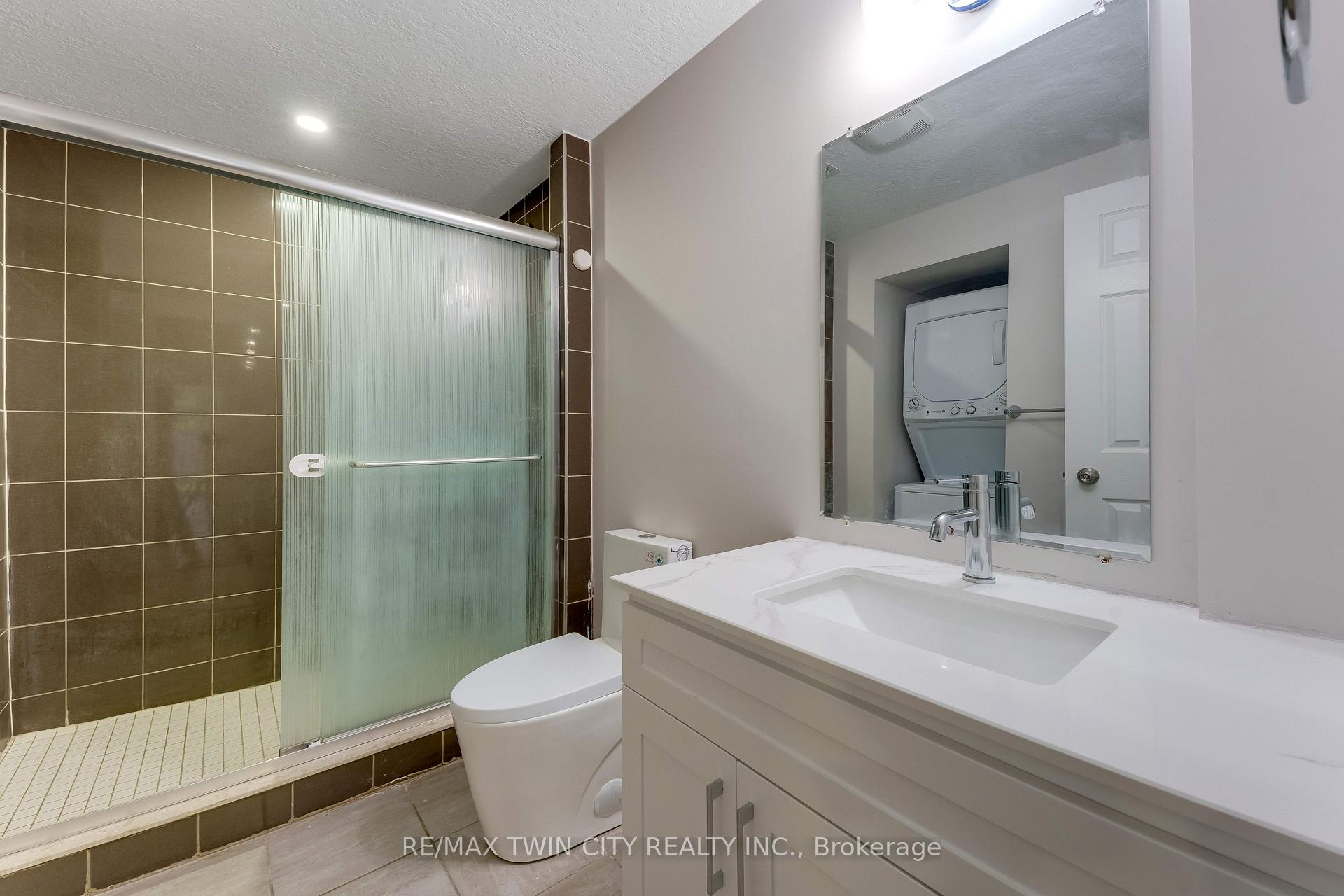 Photo 37 of 1263 Countrystone Drive, Kitchener, Highland West — HOMEH