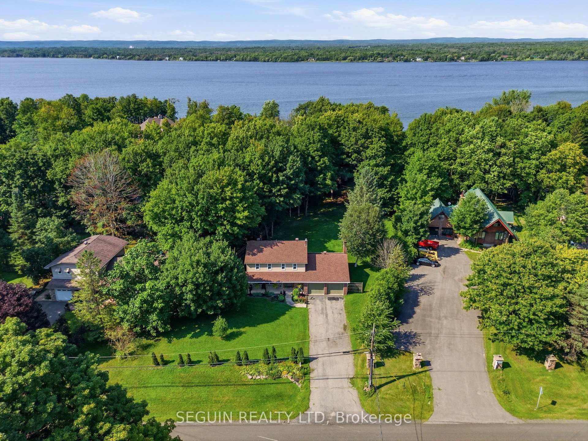 Photo of 2865 Front Road