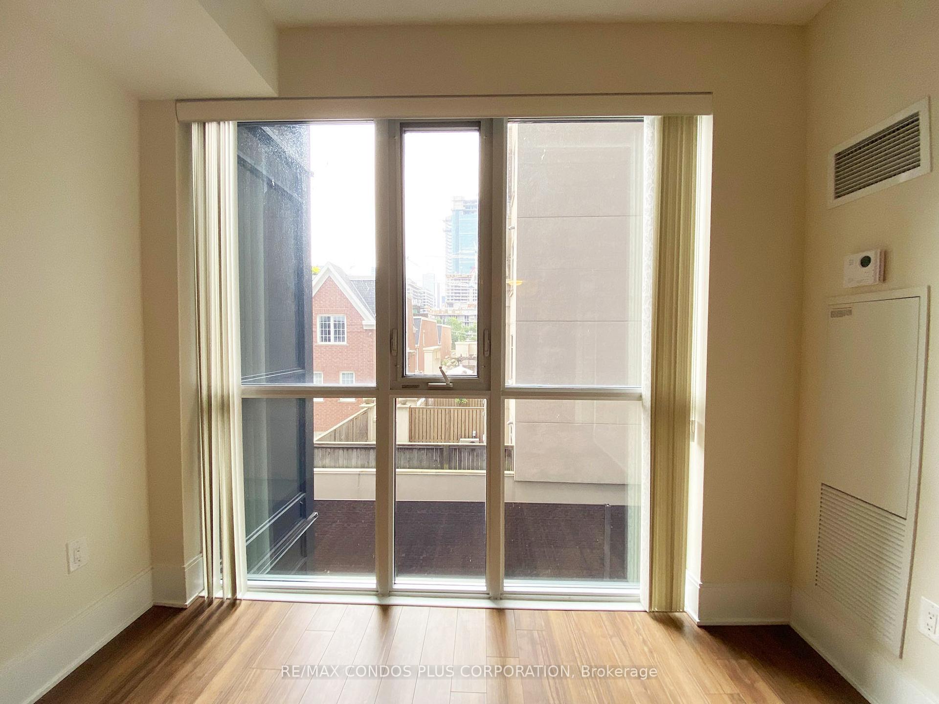 Photo 10 of Unit 325, 560 Front Street W, Toronto, Waterfront Communities — HOMEH