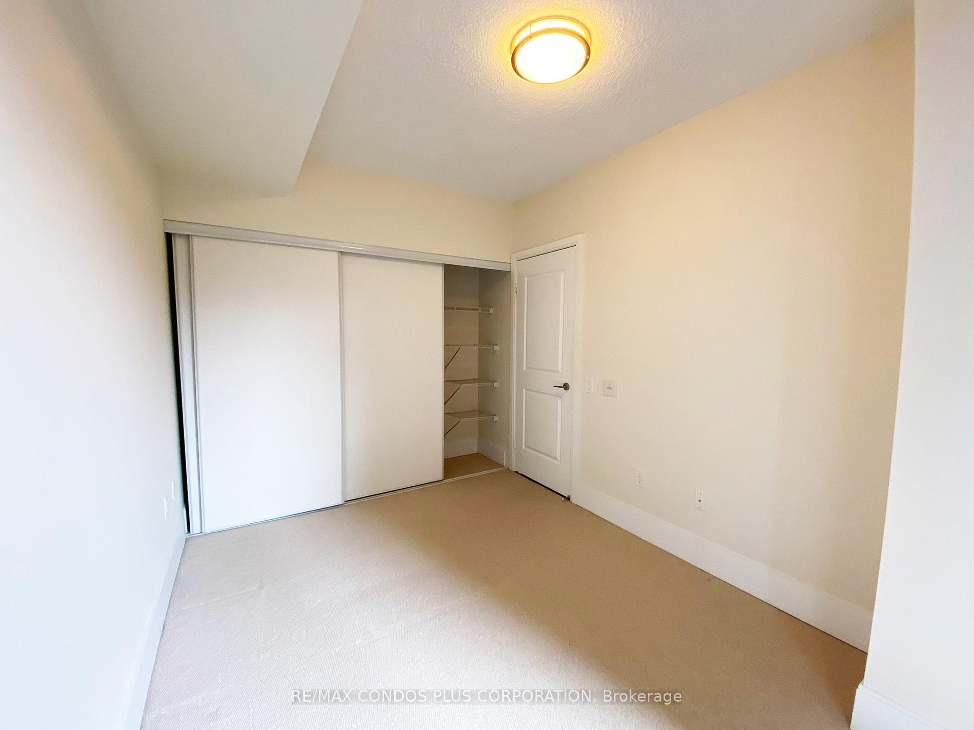 Photo 12 of Unit 325, 560 Front Street W, Toronto, Waterfront Communities — HOMEH