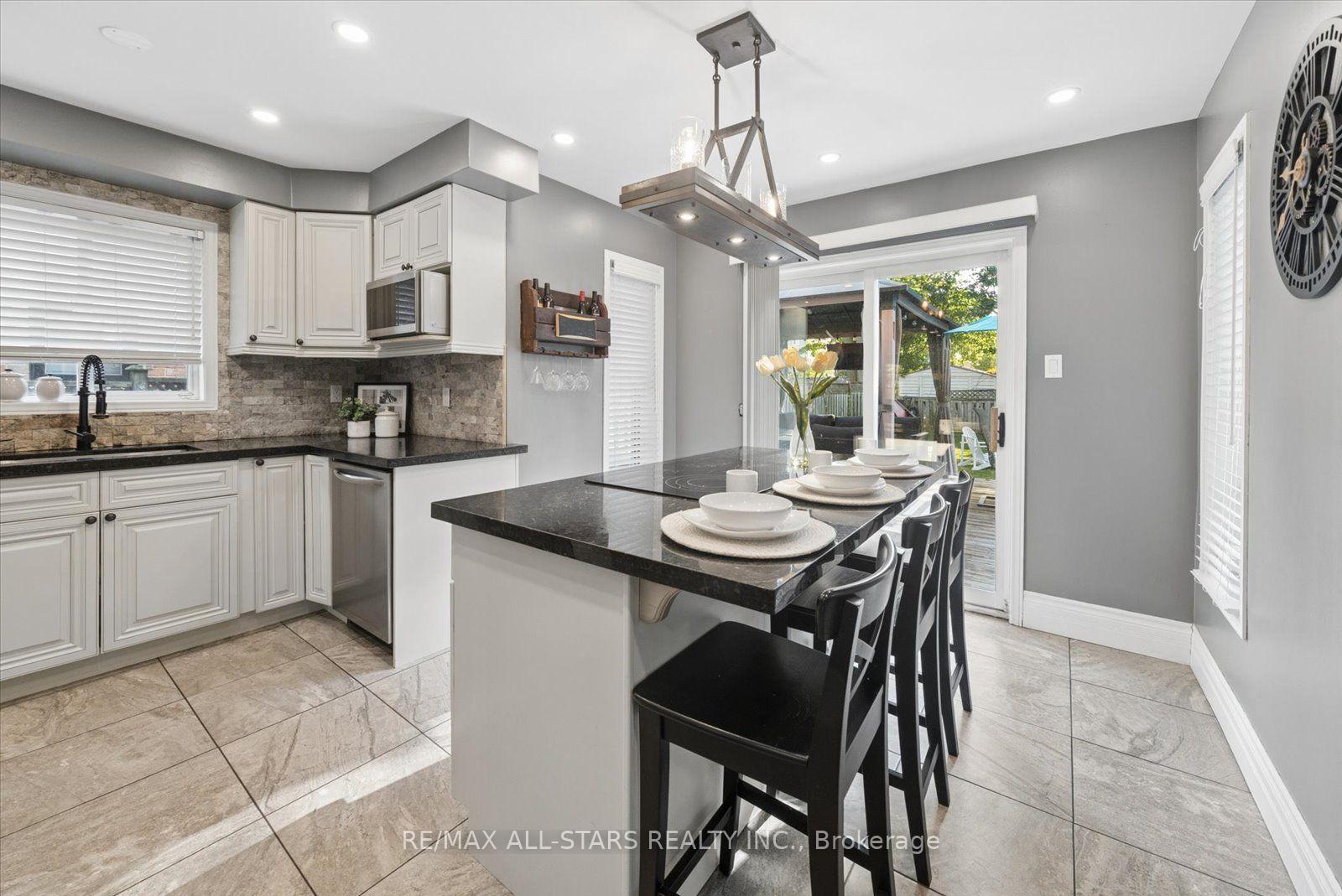 Photo 15 of 36 Burnaby Drive, Georgina, Keswick North — HOMEH