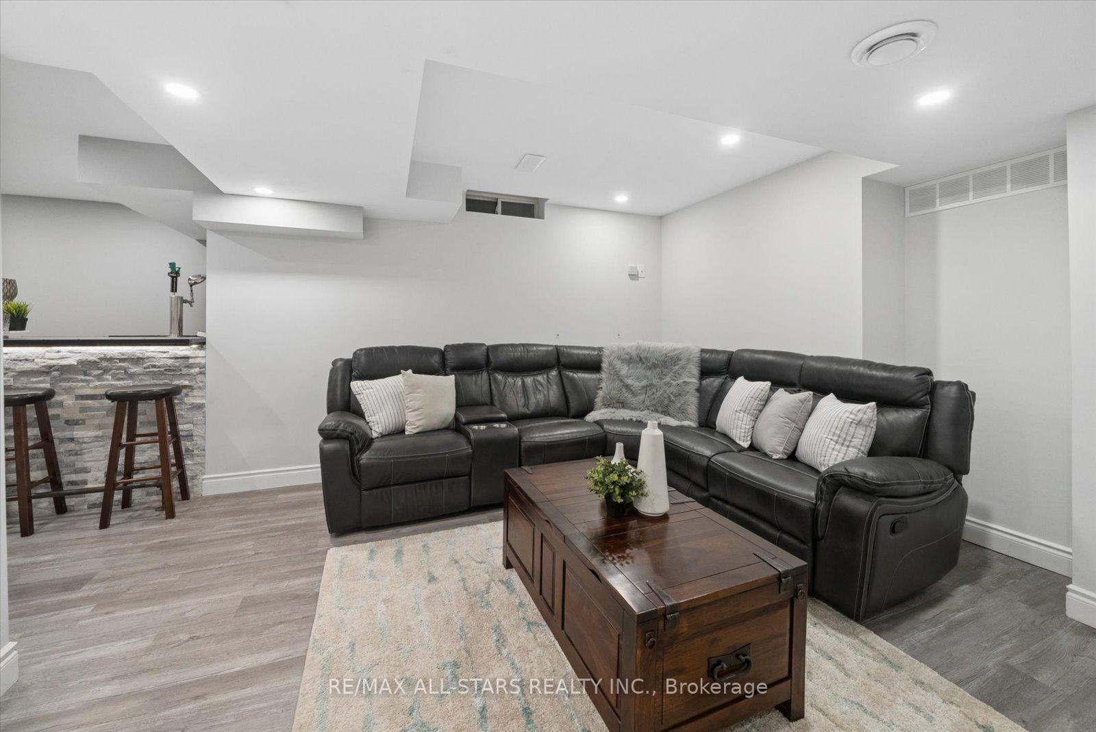 Photo 32 of 36 Burnaby Drive, Georgina, Keswick North — HOMEH