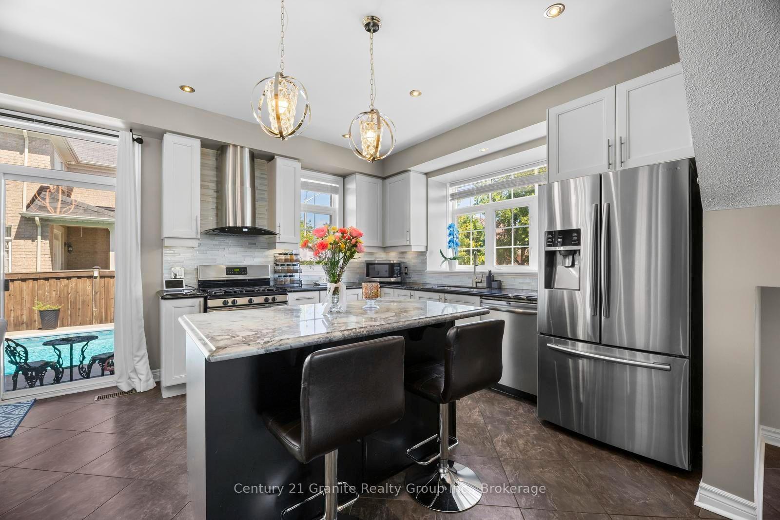Photo 9 of 94 Hockley Avenue, Clarington, Bowmanville — HOMEH