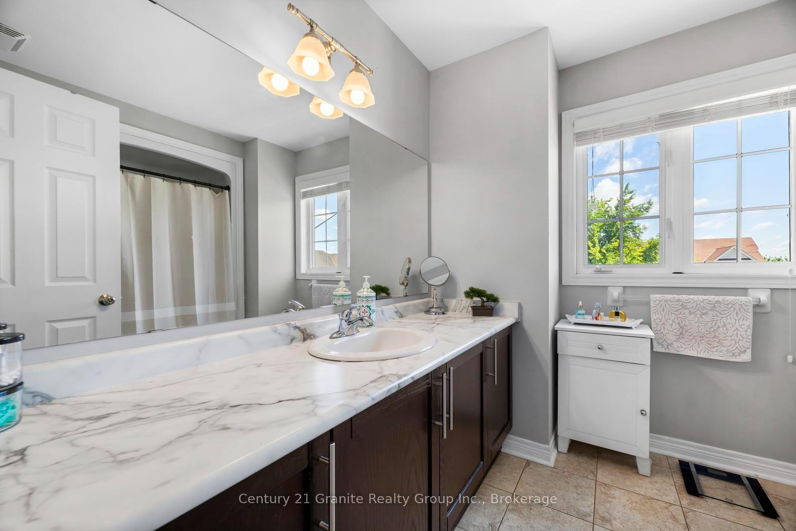 Photo 25 of 94 Hockley Avenue, Clarington, Bowmanville — HOMEH