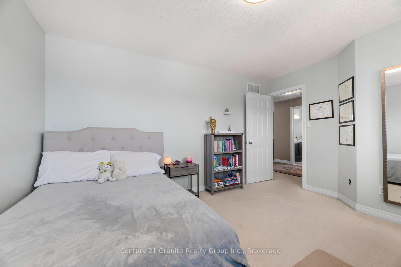 Photo 30 of 94 Hockley Avenue, Clarington, Bowmanville — HOMEH