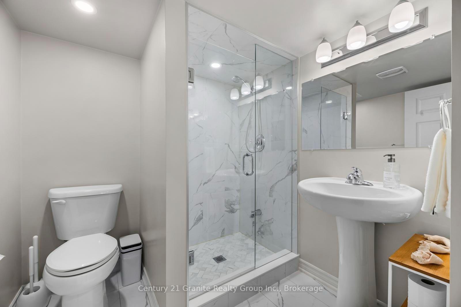Photo 36 of 94 Hockley Avenue, Clarington, Bowmanville — HOMEH
