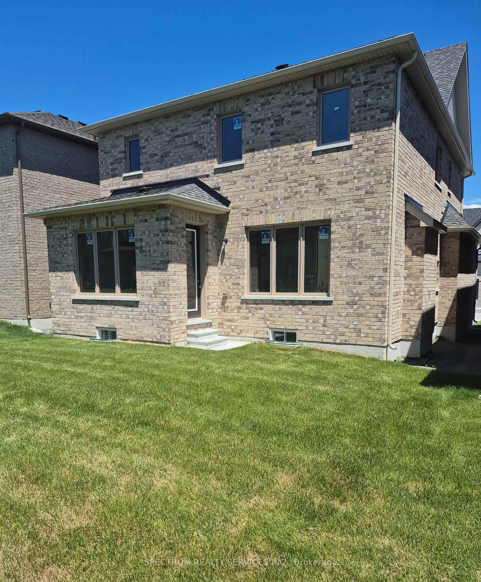 Photo 6 of 18 Rogerson Street, Clarington, Newcastle — HOMEH