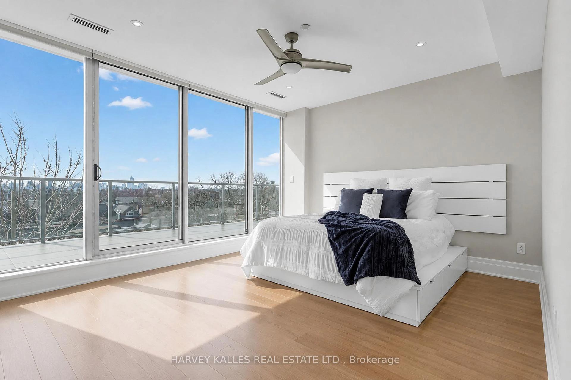 Photo 33 of Unit 404, 1 Rainsford Road, Toronto, The Beaches — HOMEH